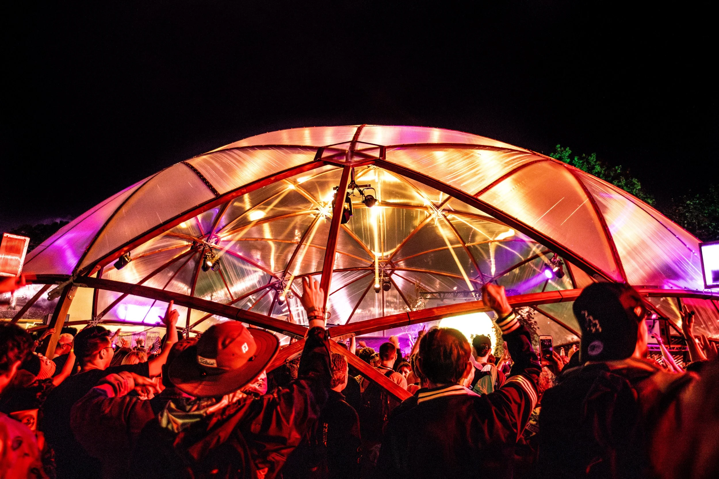SHANGRI-LA 2025.GLASTO.SARAHGINN.8.jpg