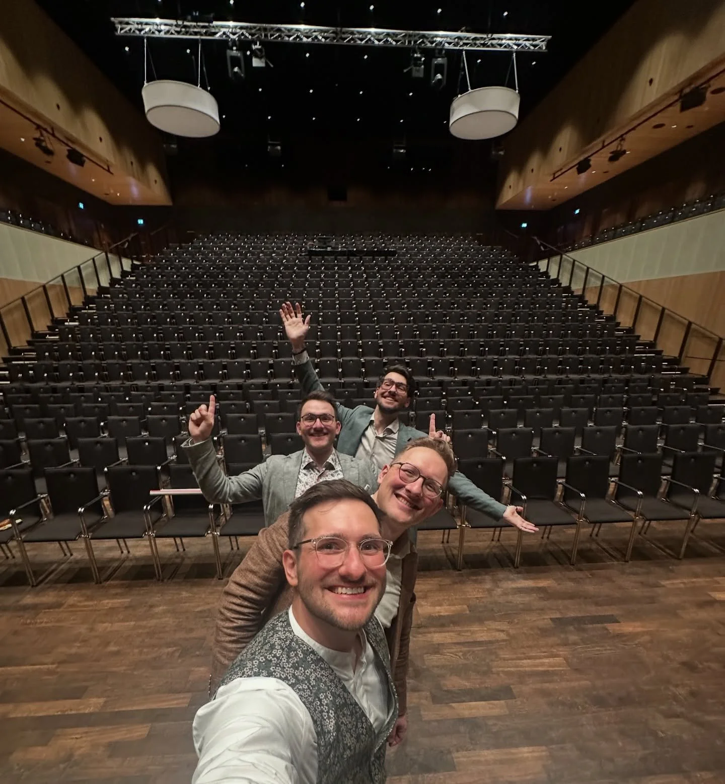 Danke @king_ingelheim f&uuml;r ein wunderbares Familienkonzert @konzertfruehlingingelheim und die tolle Stimmung!

Am Donnerstag geht&rsquo;s weiter beim @bachfeststuttgart mit unserer &bdquo;Musikalischen Zeitreise&ldquo;. 🚀🎶

Wir freuen uns auf e