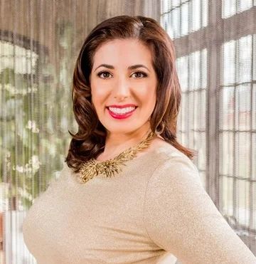 Stephanie_Mattera-Headshot.jpg