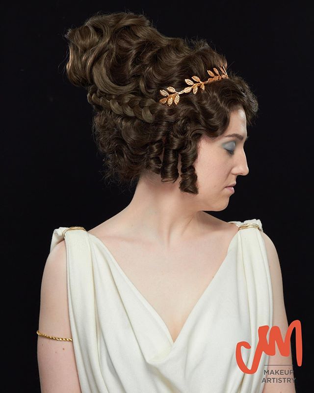 Greek Goddess Bust anyone? Styling in wave patterns and braids is probably my favorite part of period hairstyles. ⁠
⁠
Wig and MUA: @clairemints_mua⁠
Photographer: @themissernie⁠
⁠
#greekgoddess #wig #theamua #wigstyling #roman #theamuawig #periodhair