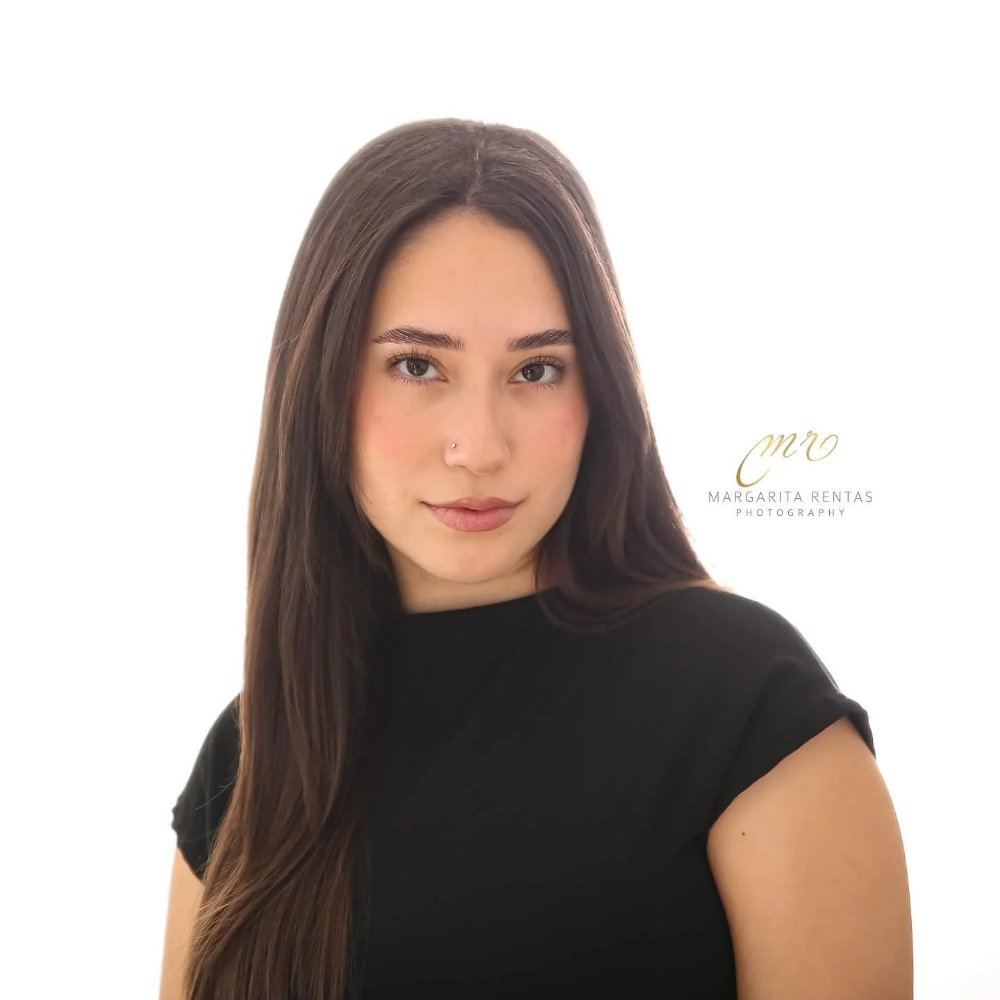 Cada mirada, cada expresión, cada momento frente a la cámara…
Es tu oportunidad de mostrar al mundo lo que nadie más puede.
Este es solo el principio.
El camino al estrellato empieza con saber quién eres.
🎬 &ique