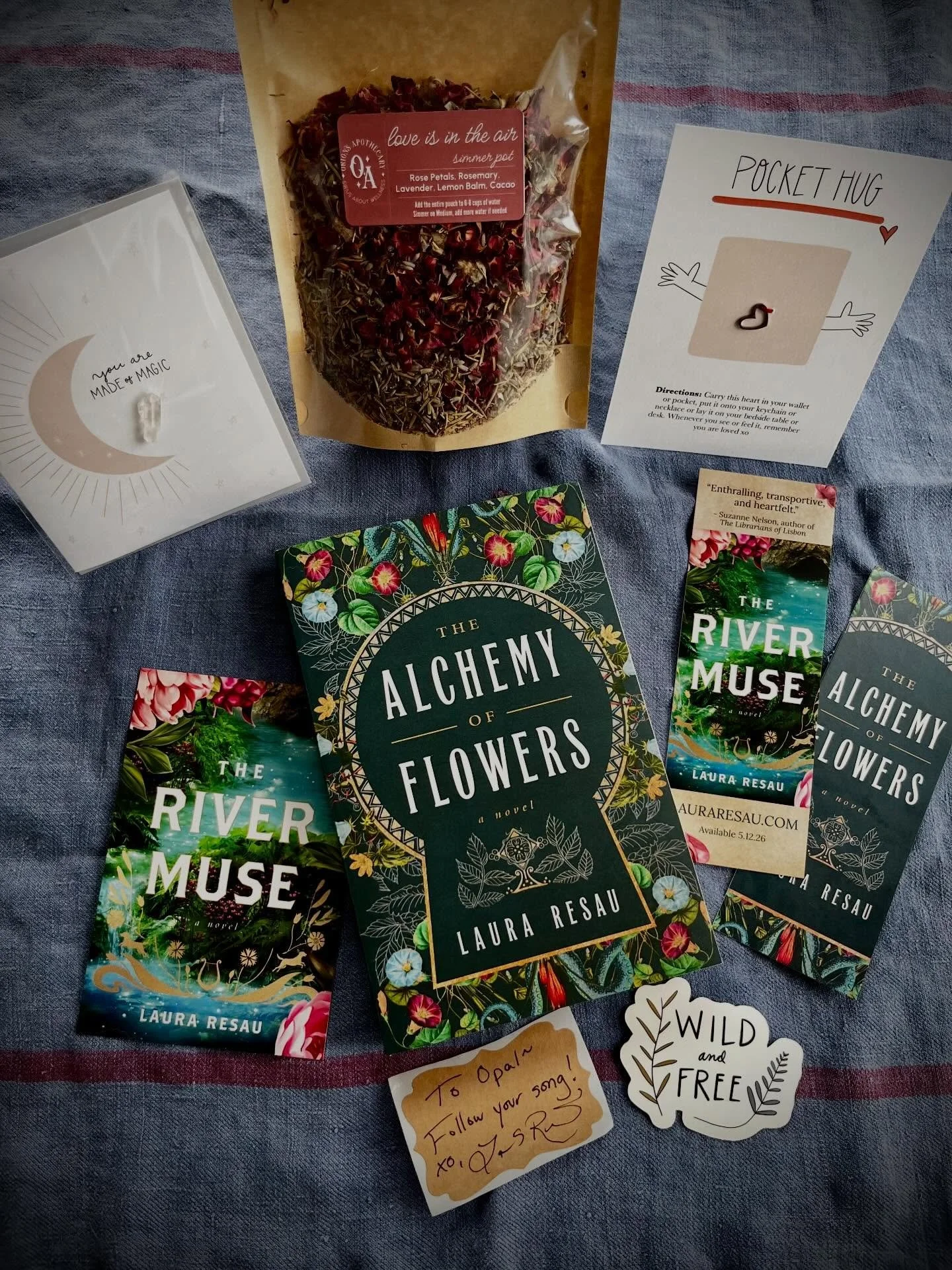 Hello, my friends! I'll be sending out my next newsletter on Thursday, and these are the giveaway treats this month! A simmer pot of herbs and petals, a sweet card with a crystal, a pocket hug, and a wild and free sticker--all from the lovely, local 