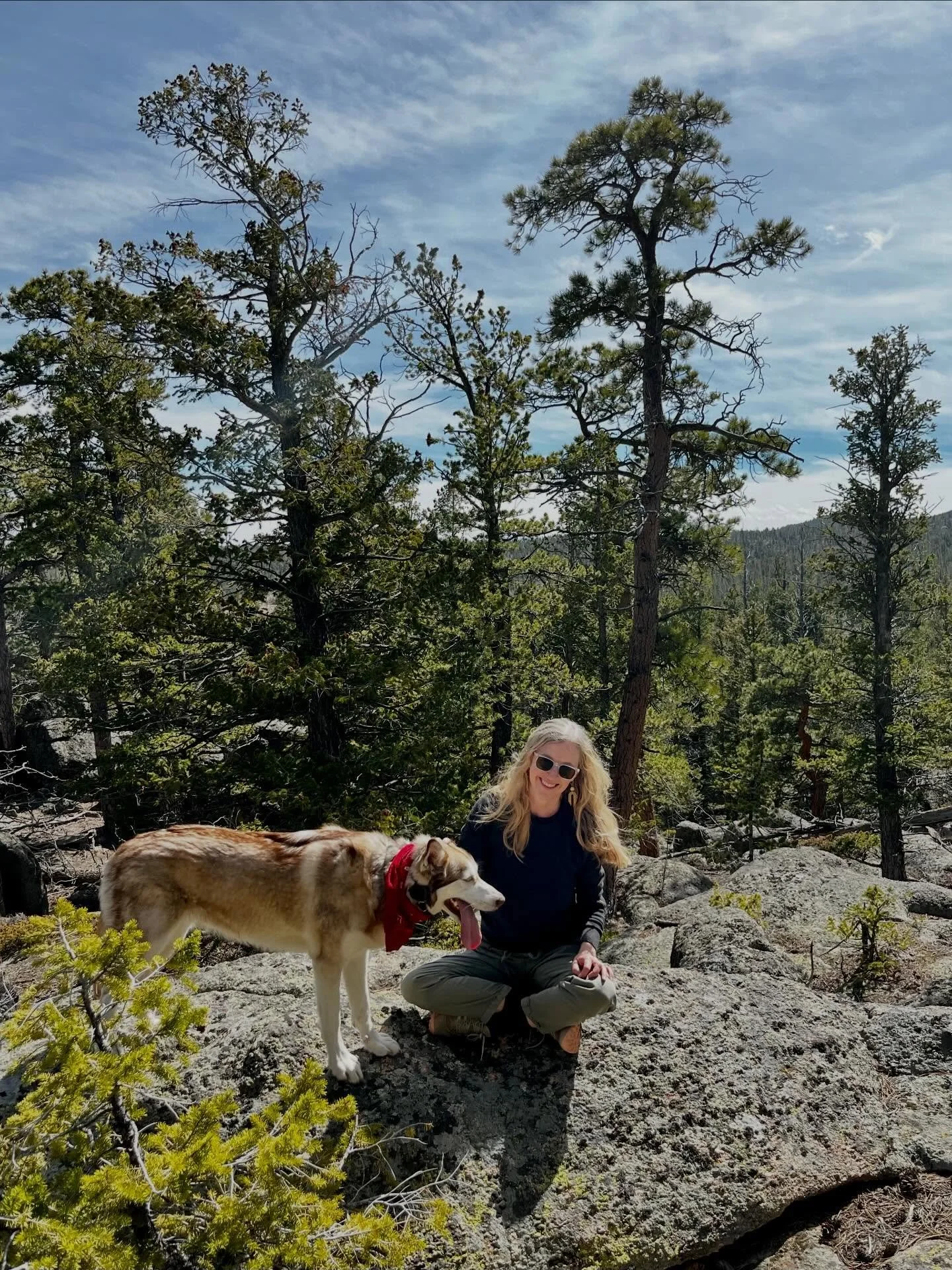 Opal is so funny when she finds bones in the wild! 🦴😂🐾 We're pretty sure that these old, sun-bleached bones are from a moose, (but feel free to swipe through and let me know your opinion!) Opal has such conflicting feelings&hellip; on one hand she