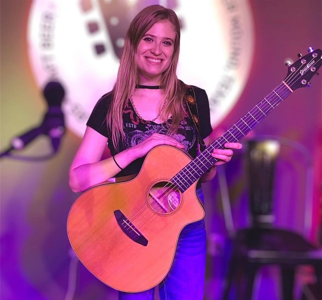 Live Music - Kayla Weaver