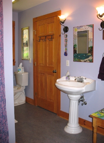 One more view of the bathroom, across the hall from the Sunset Room