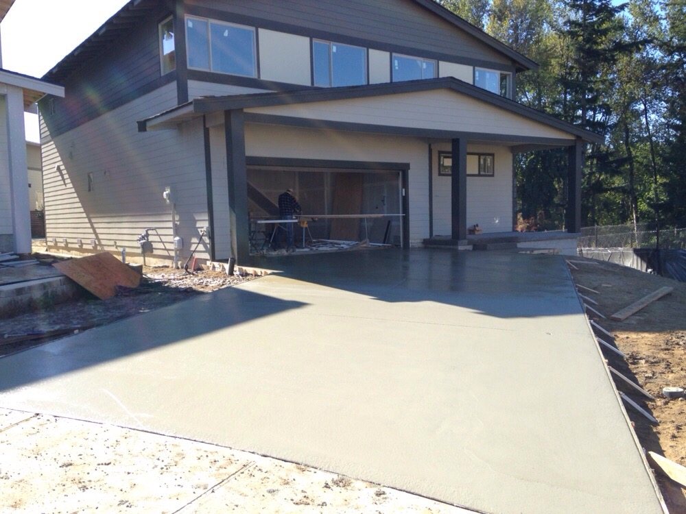 concrete driveway.jpg