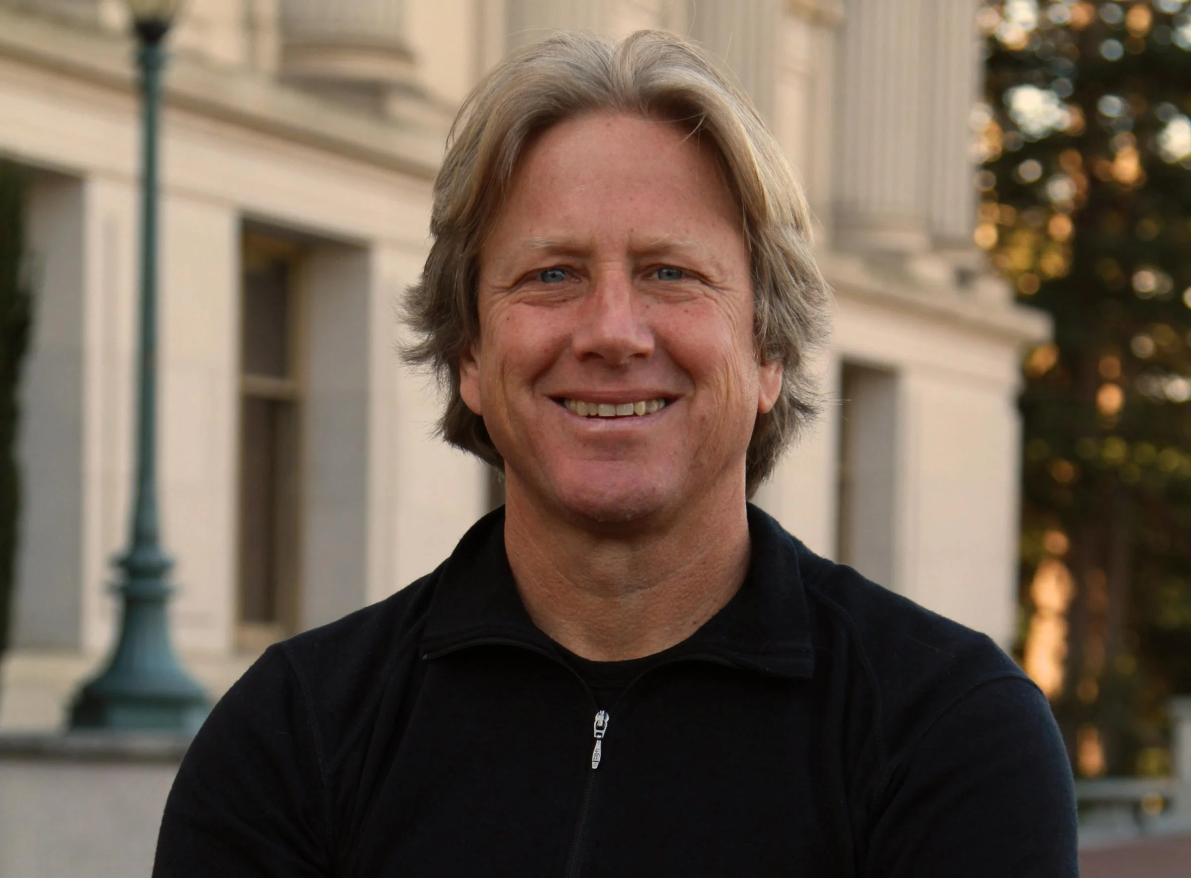294: How a Daily Dose of Awe Can Make You Healthier and Happier | Dacher Keltner, PhD