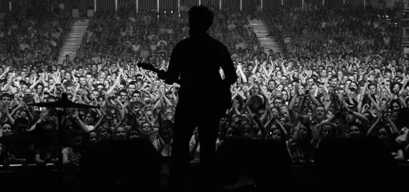 frames-800-x-376-Glen-stage-shot.jpg