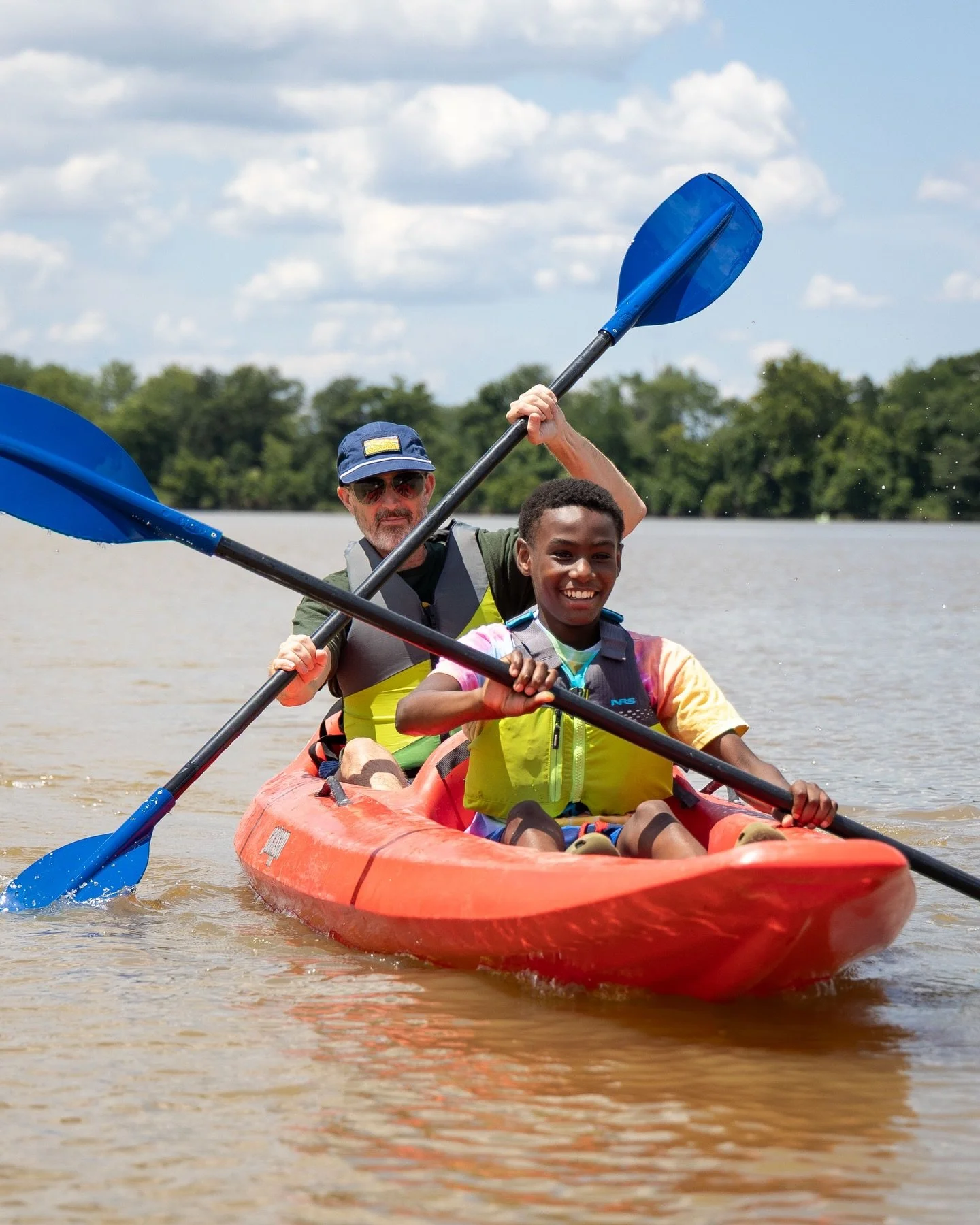 BEAUTIFUL weekend on deck! Get outdoors with us at our boat and bike rental locations in Forest Park, Simpson Lake, and The Arch!

🛶🚲 @paddleforestpark 
🛶  @paddlesimpsonlake 
🚲 The Arch