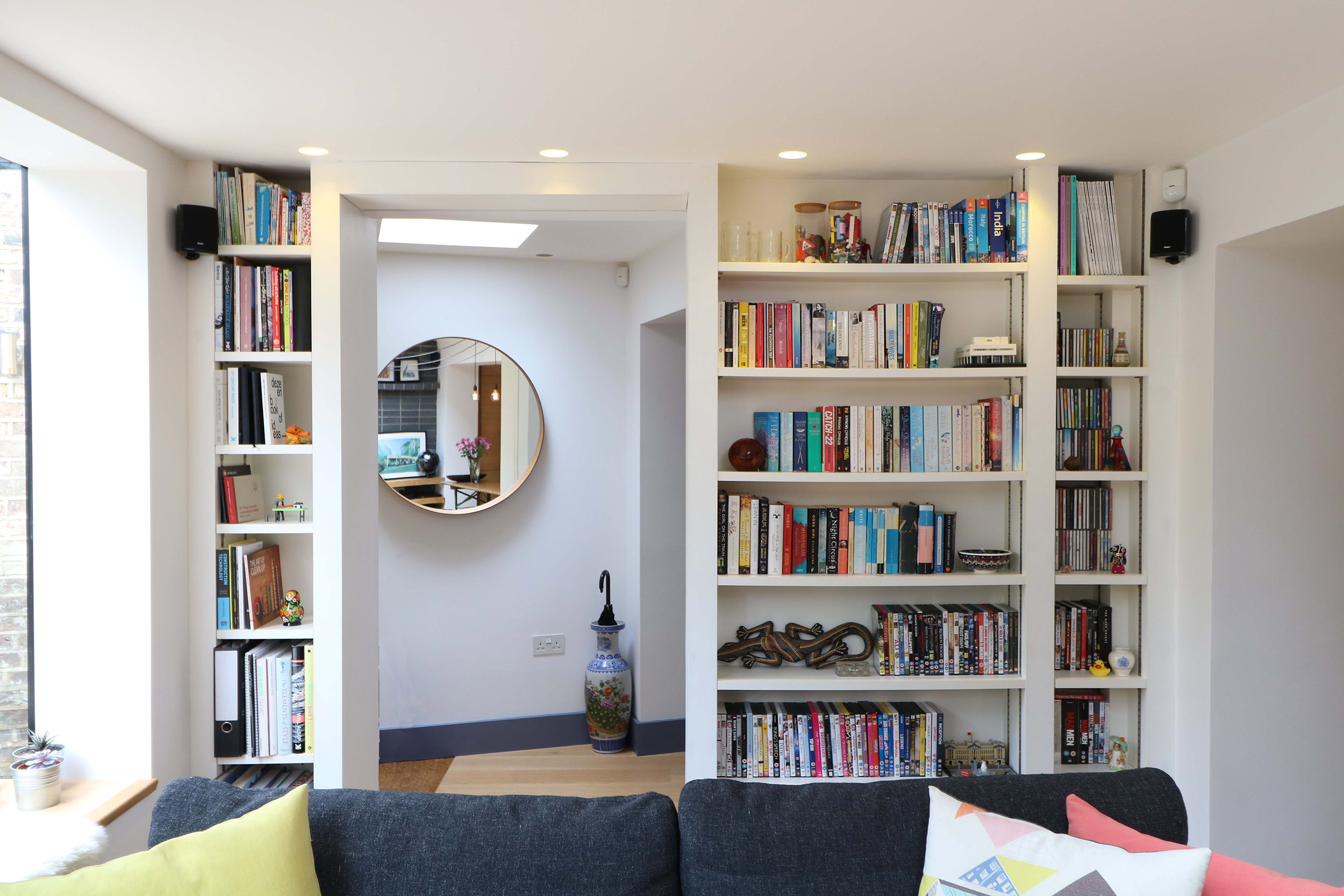 Bespoke-bookshelf-joinery.jpg