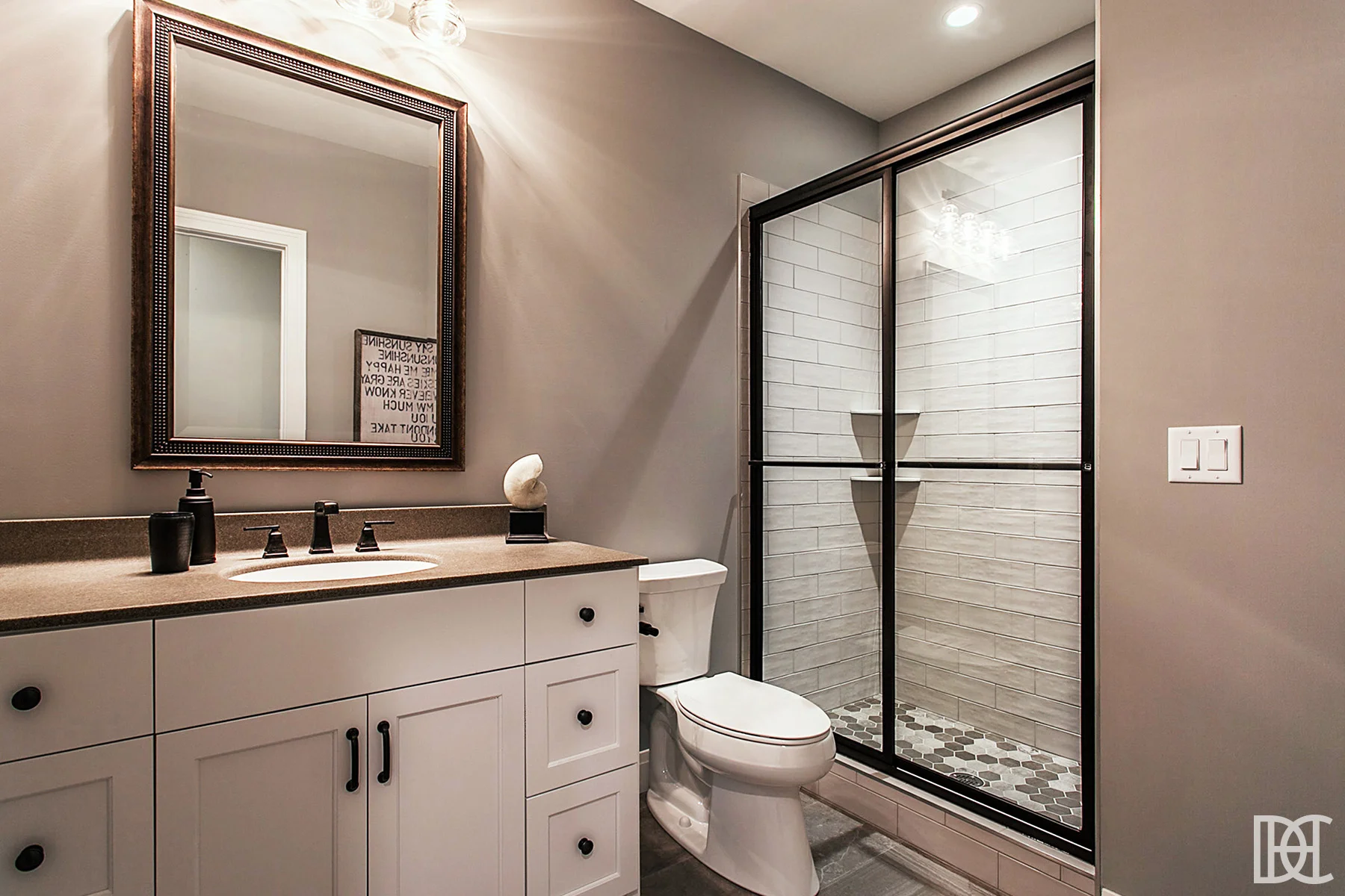 Bathroom-Two_high_2321938.jpg
