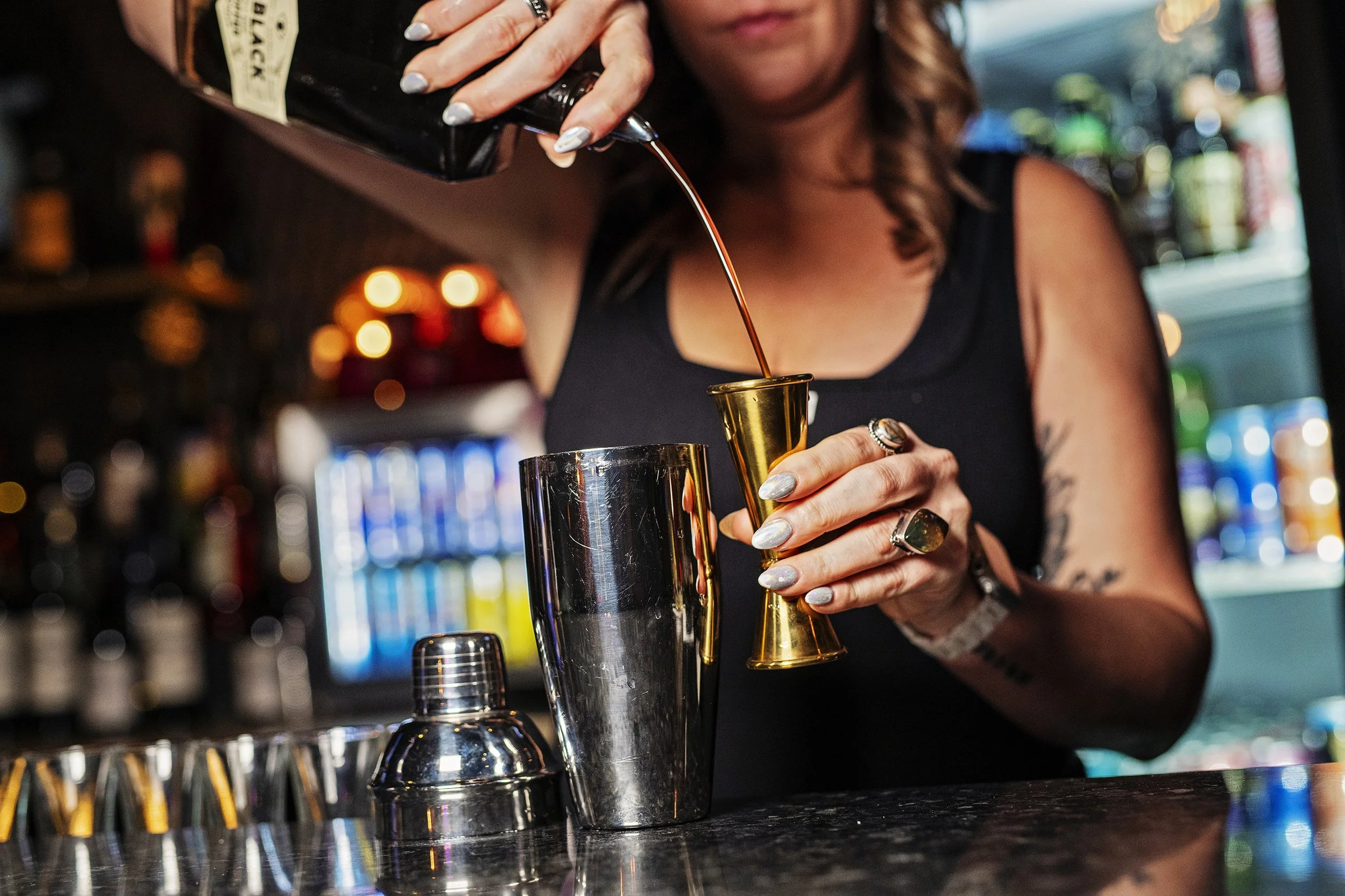 Experts Only pour editsmall.jpg
