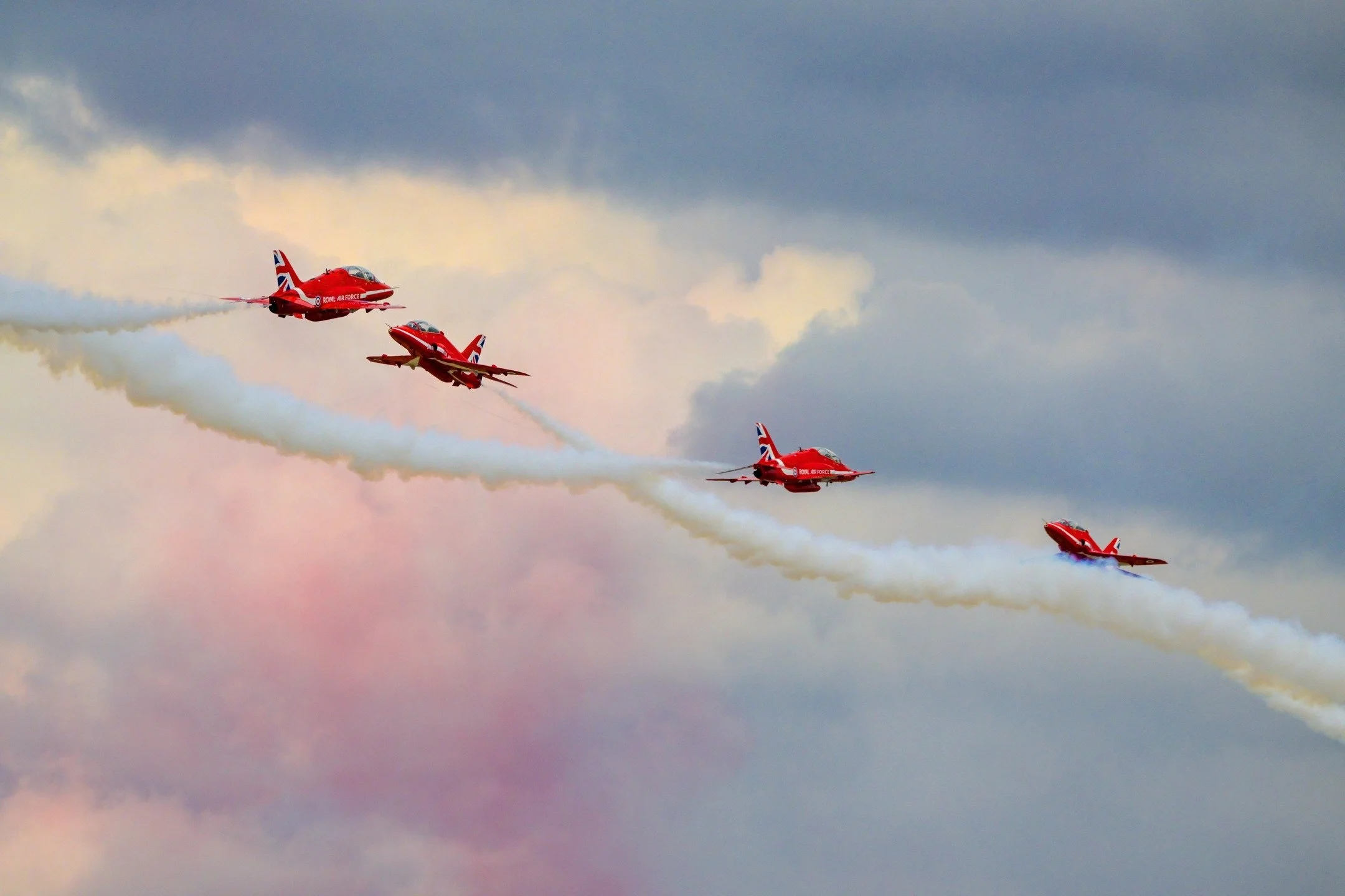 More to come @rafredarrows #RIAT2025 @airtattoo Incredible day. #simondervillerphotography #riat2025 #raf #redarrows