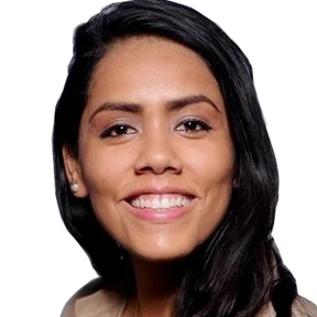 Christina_BGWHITE.jpg