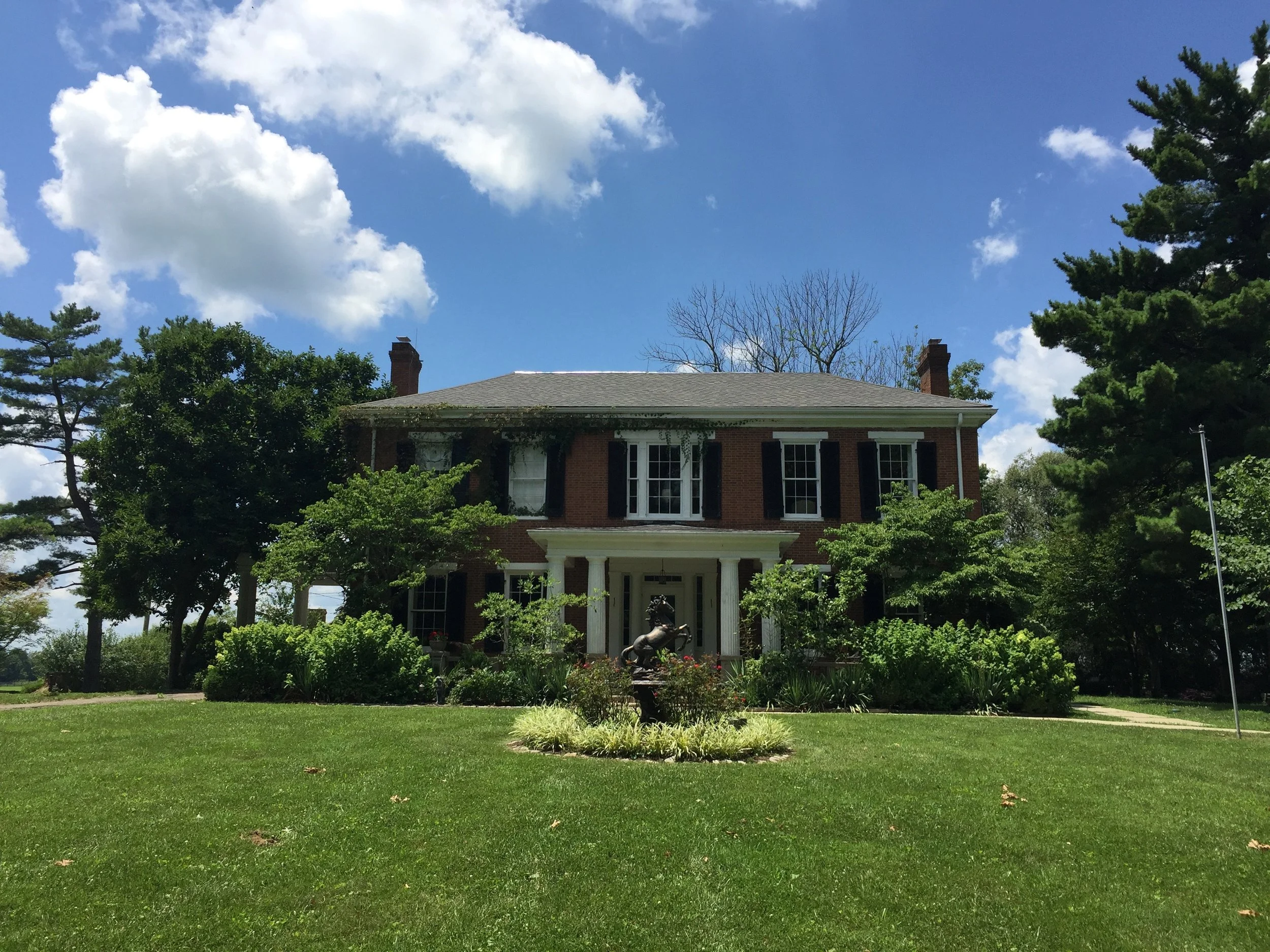 Five Affordable Historic Estate Wedding Venues Near Lexington