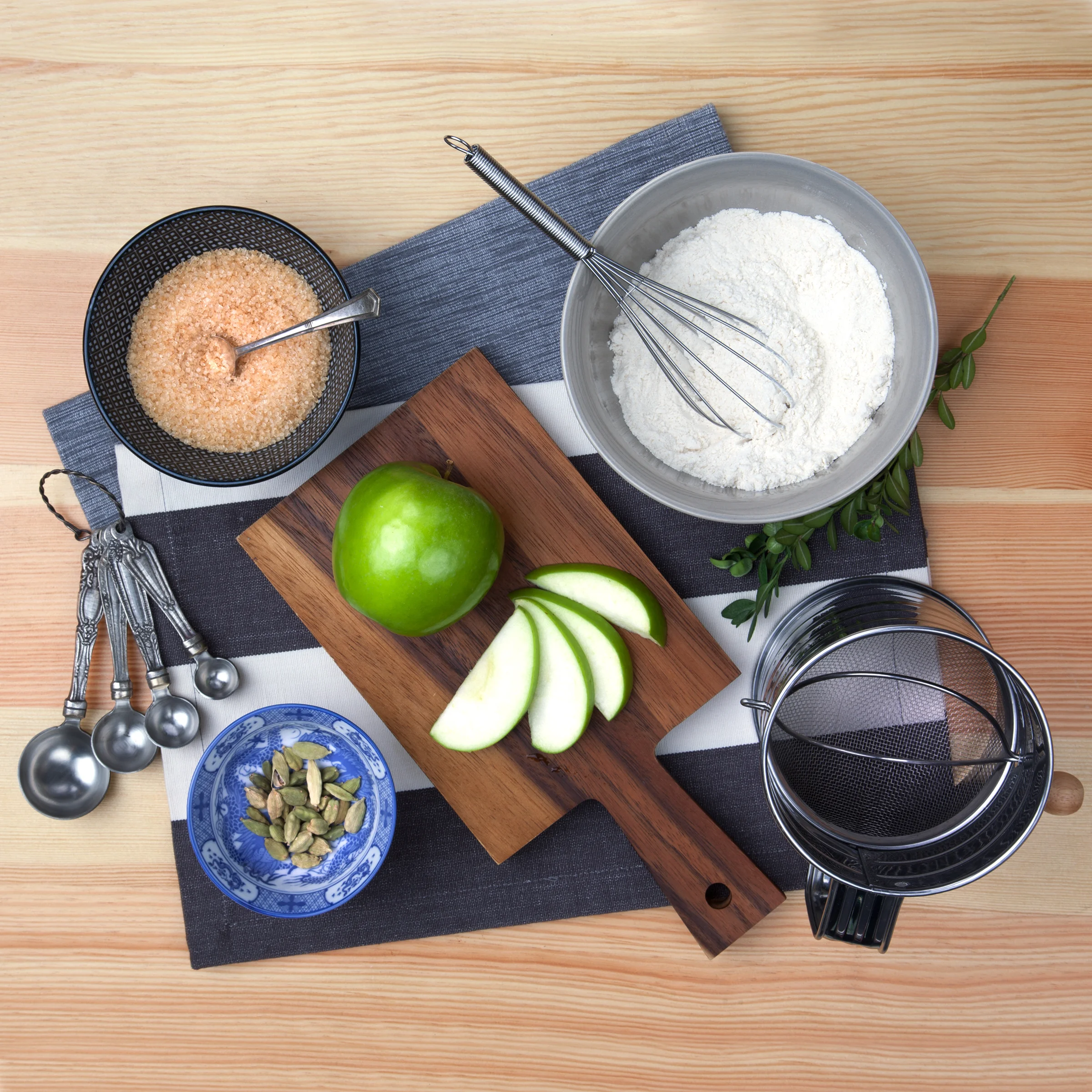 HOLIDAY_GOODS_Amatuer-Chef.jpg