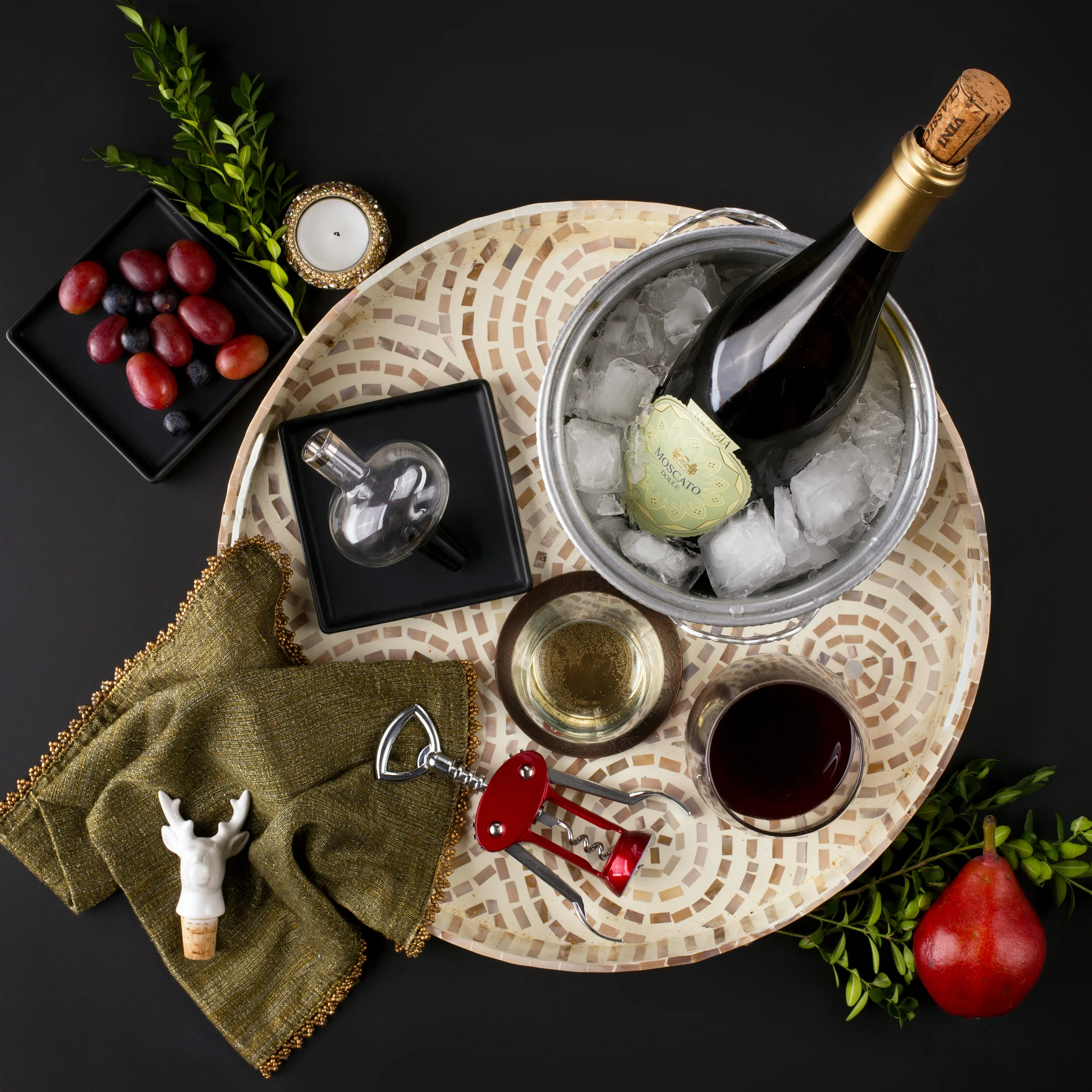 HOLIDAY_GOODS_Sommelier.jpg
