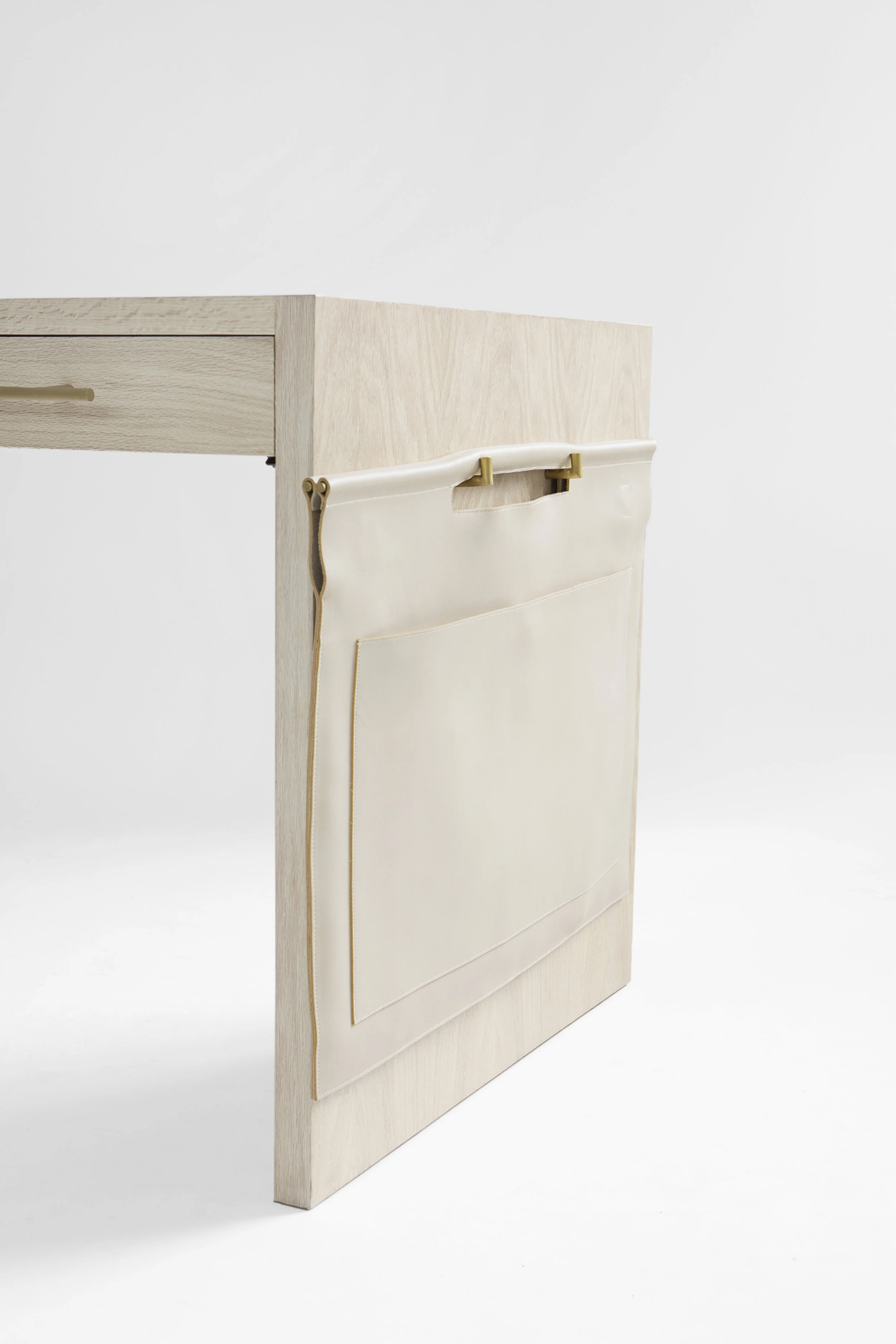 SKStudio_Desk_Gold_Side_Portfolio_update.jpg