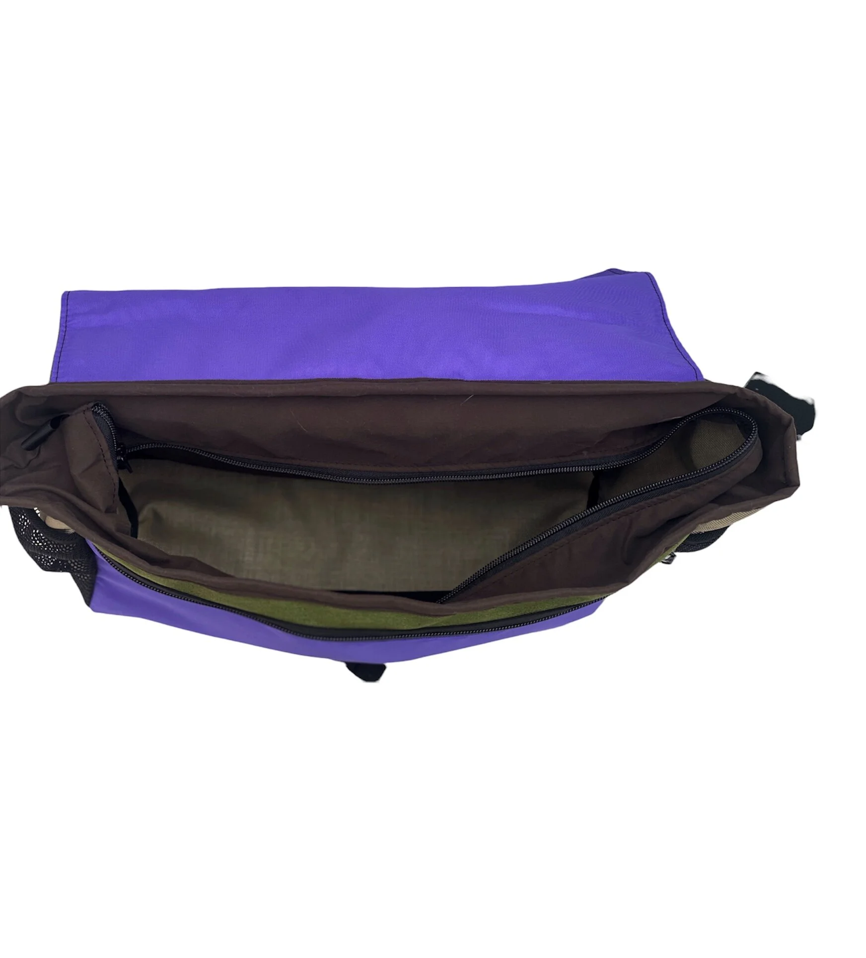 BD027FBD-9A06-40DB-B8CF-5CD9ABBFF4B4