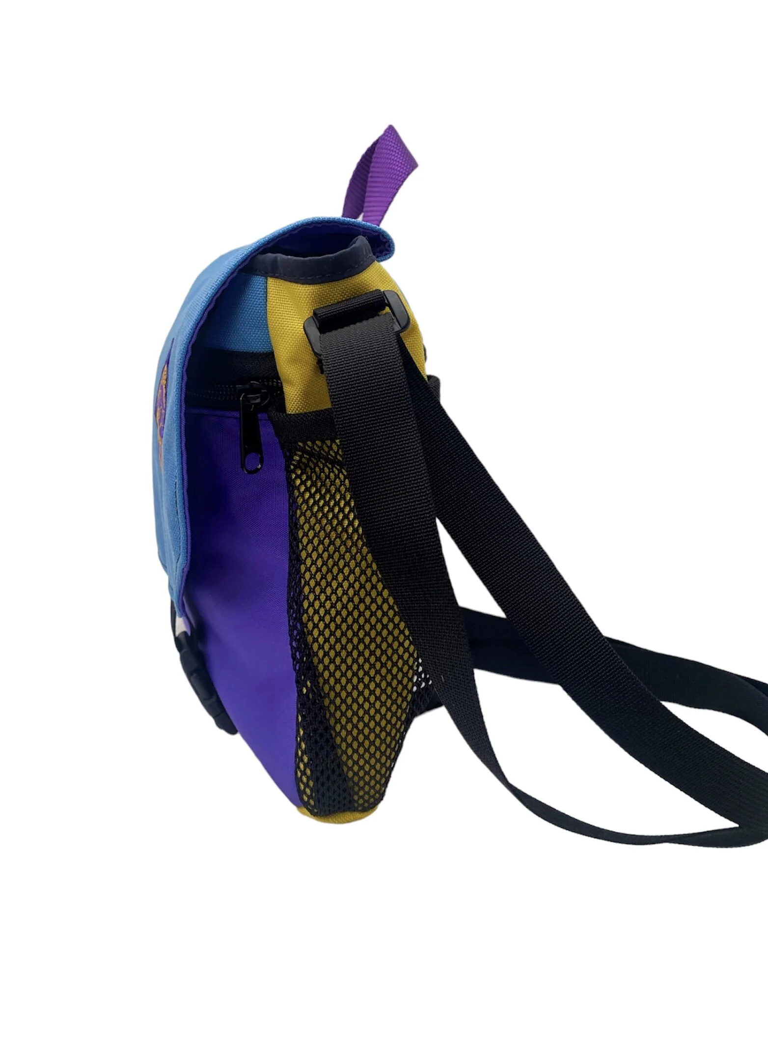 0799D62D-E694-429F-BE6F-AC609B6E8D75