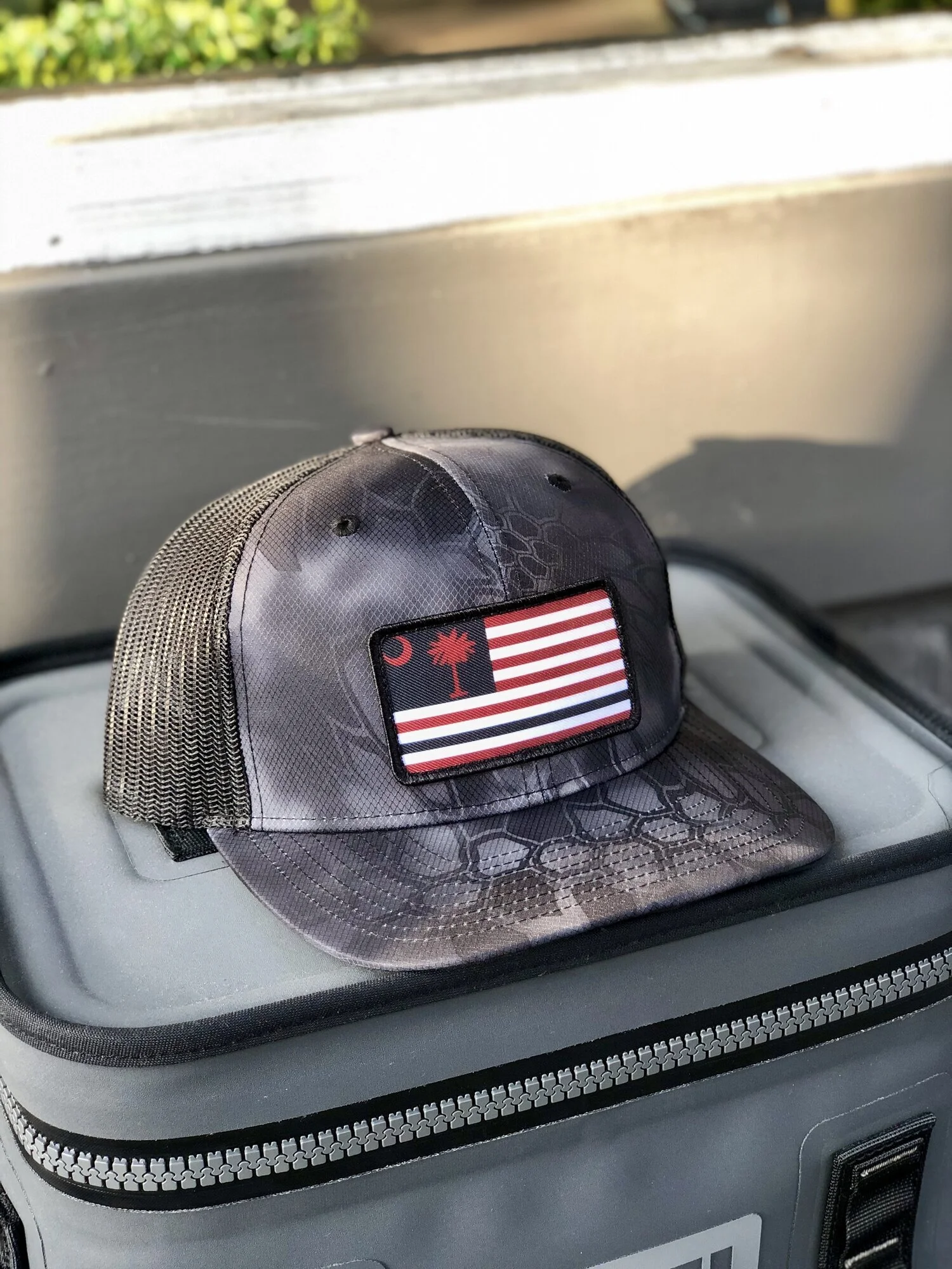 Columbia USA Flag Trucker Hat ( 4 Hat 
