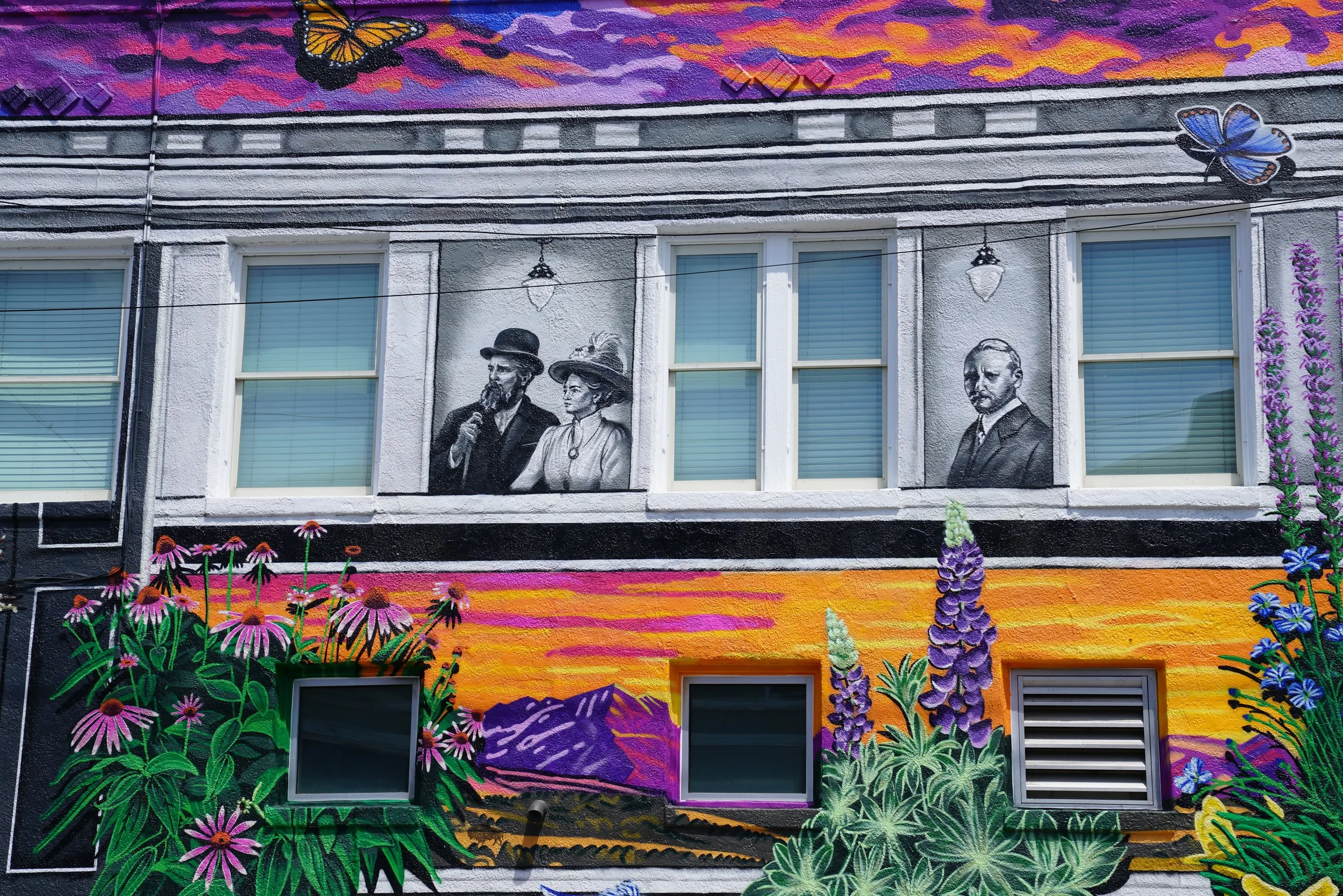 07_Mural Detail2.JPG