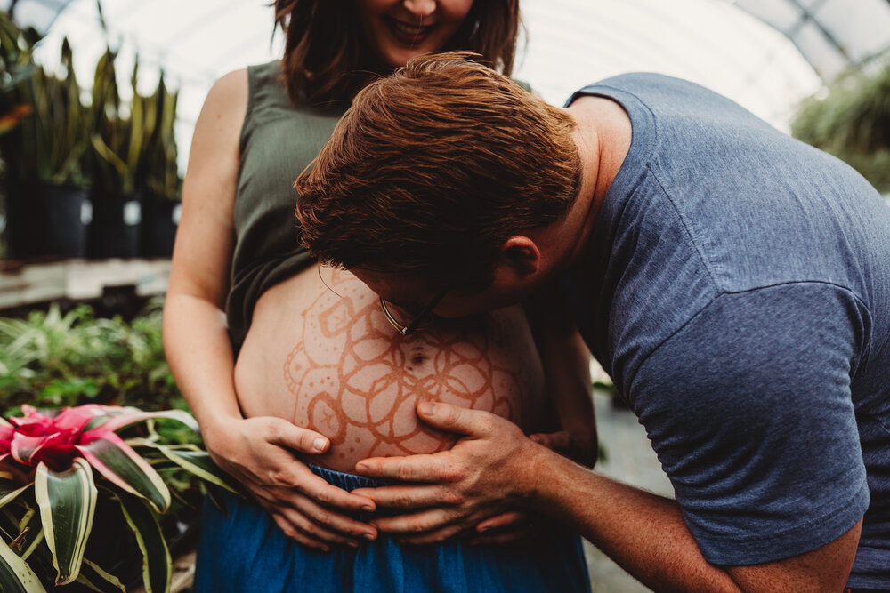 Greenhouse-maternity-photos-fayetteville-arkansas15.jpg