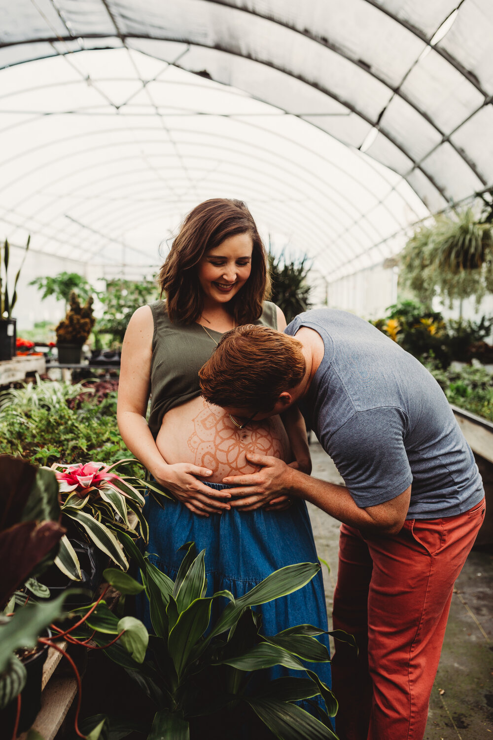 Greenhouse-maternity-photos-fayetteville-arkansas14.jpg