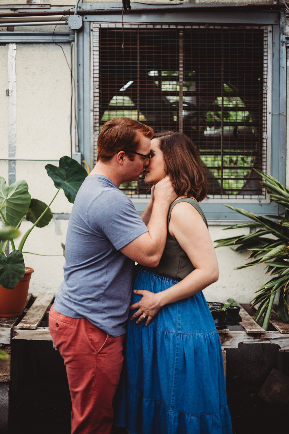 Greenhouse-maternity-photos-fayetteville-arkansas9.jpg