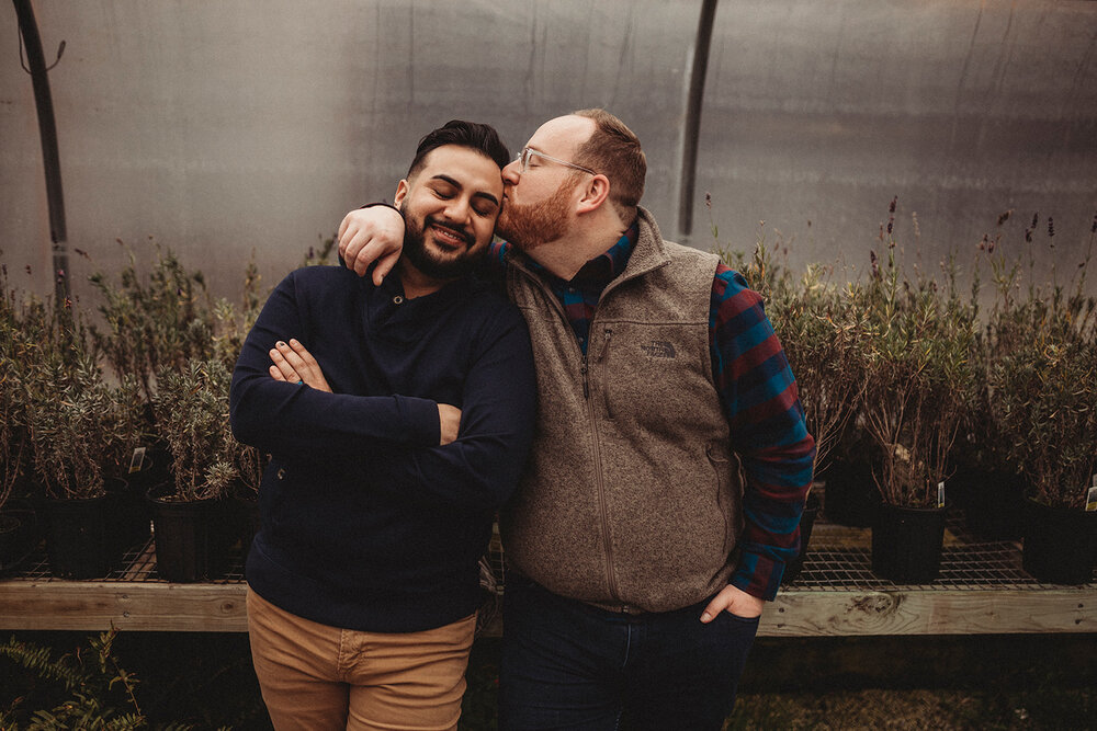 Arkansas-greenhouse-engagement-photos11.jpg