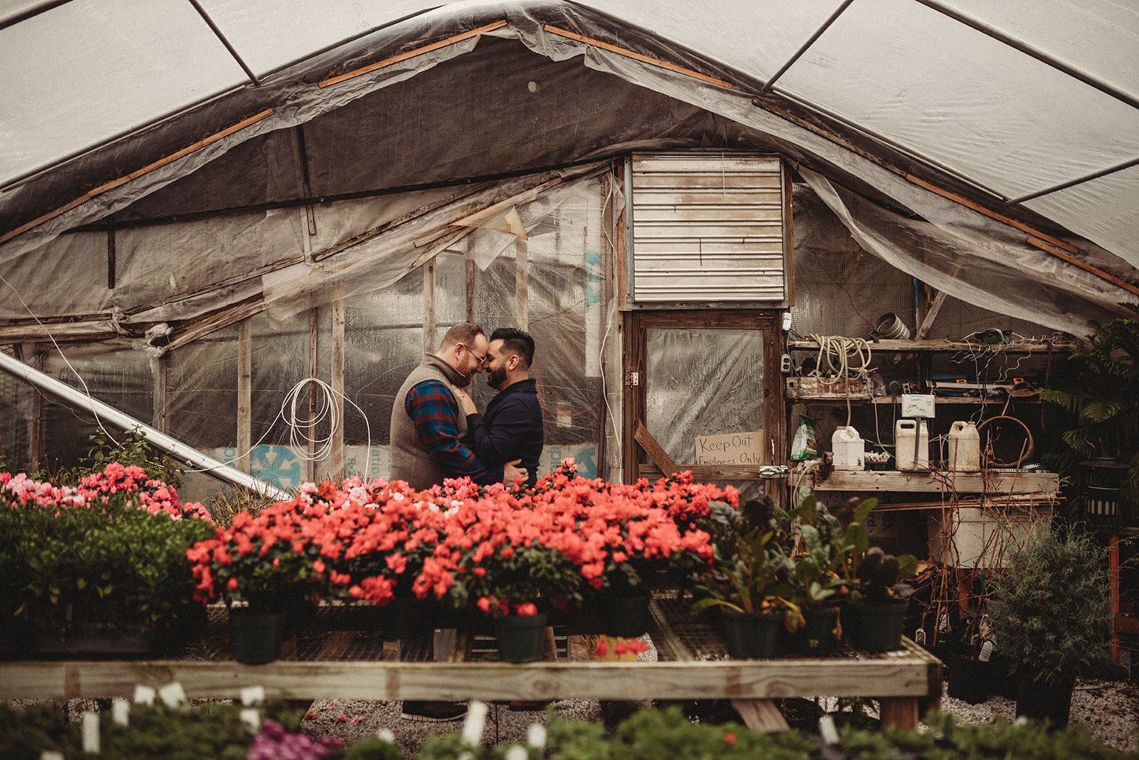 Arkansas-greenhouse-engagement-photos21.jpg