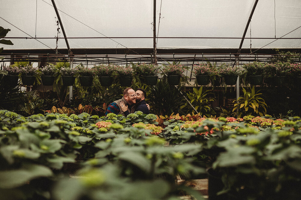 Arkansas-greenhouse-engagement-photos40.jpg