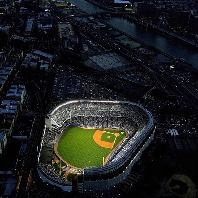 "Sometimes the simplest pictures are the hardest to get."
-Neil Leifer 📸 Neil Leifer

#neilleifer #michaeljordan #muhammadali