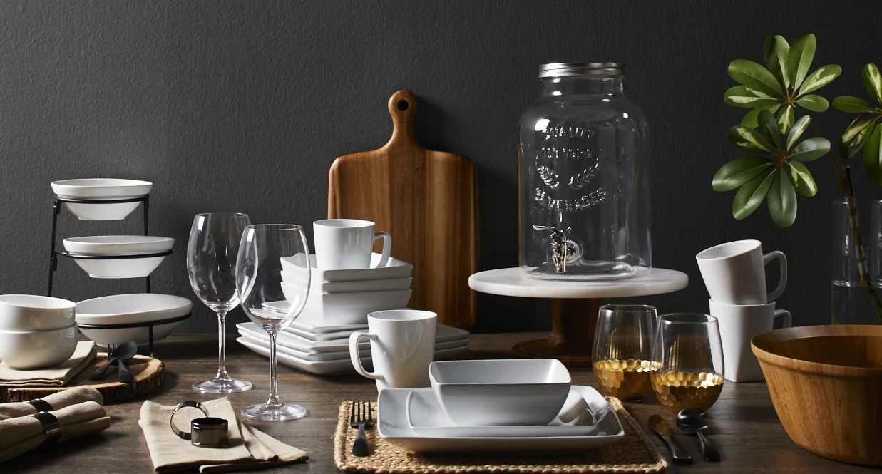 White Dinnerware shot 1.jpg