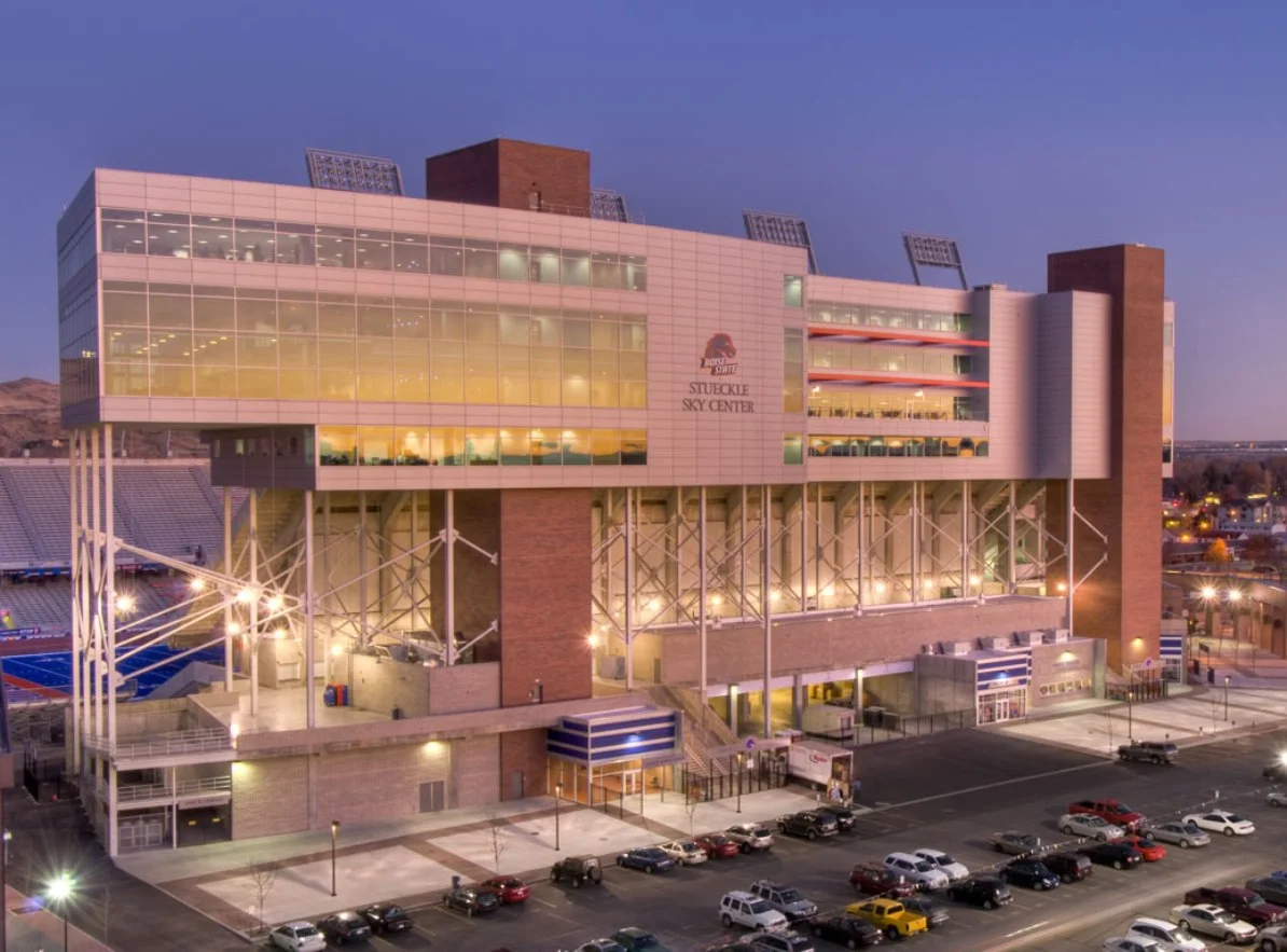 em3916_uni_ven_mon_id_boise_state_football_1_1.jpg