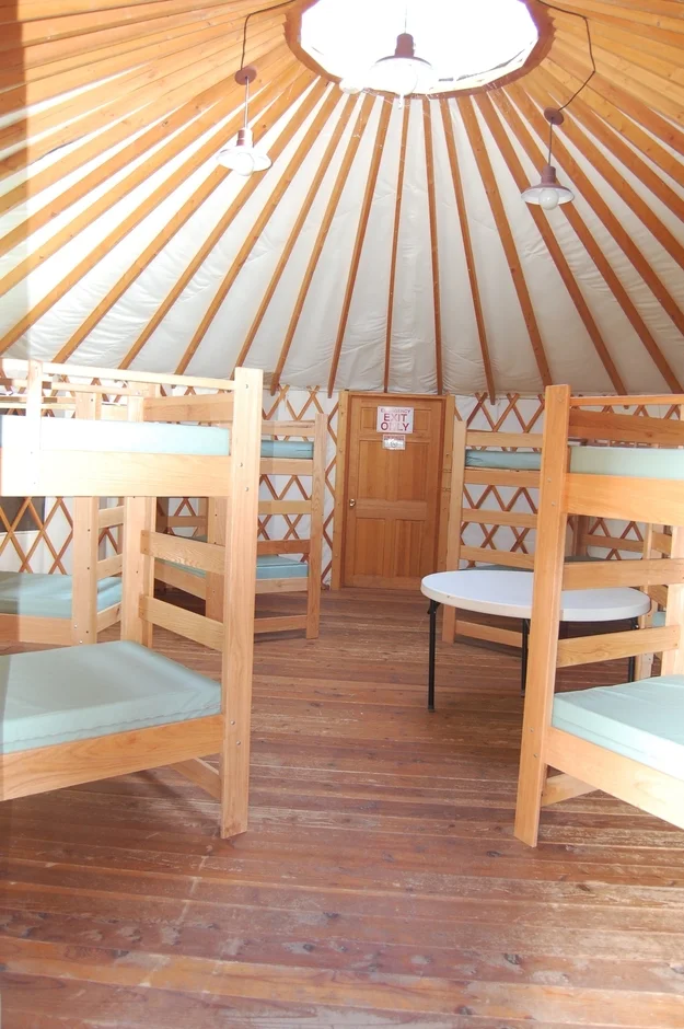 yurt_interior__2_.jpg