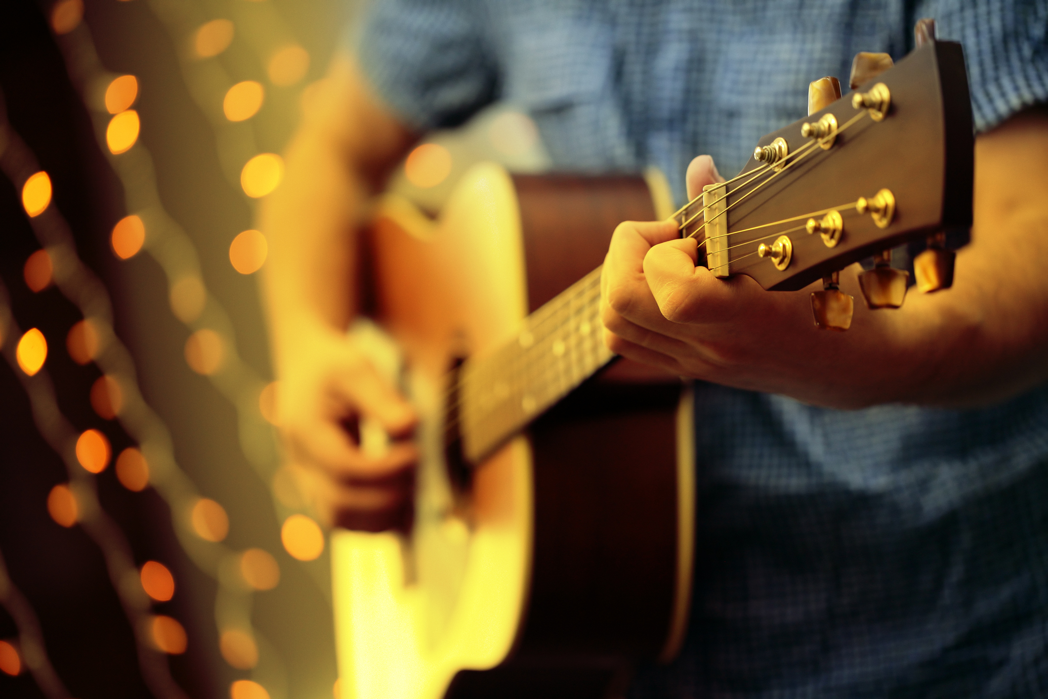 LIVE MUSIC AT SIX SEVEN LOUNGE