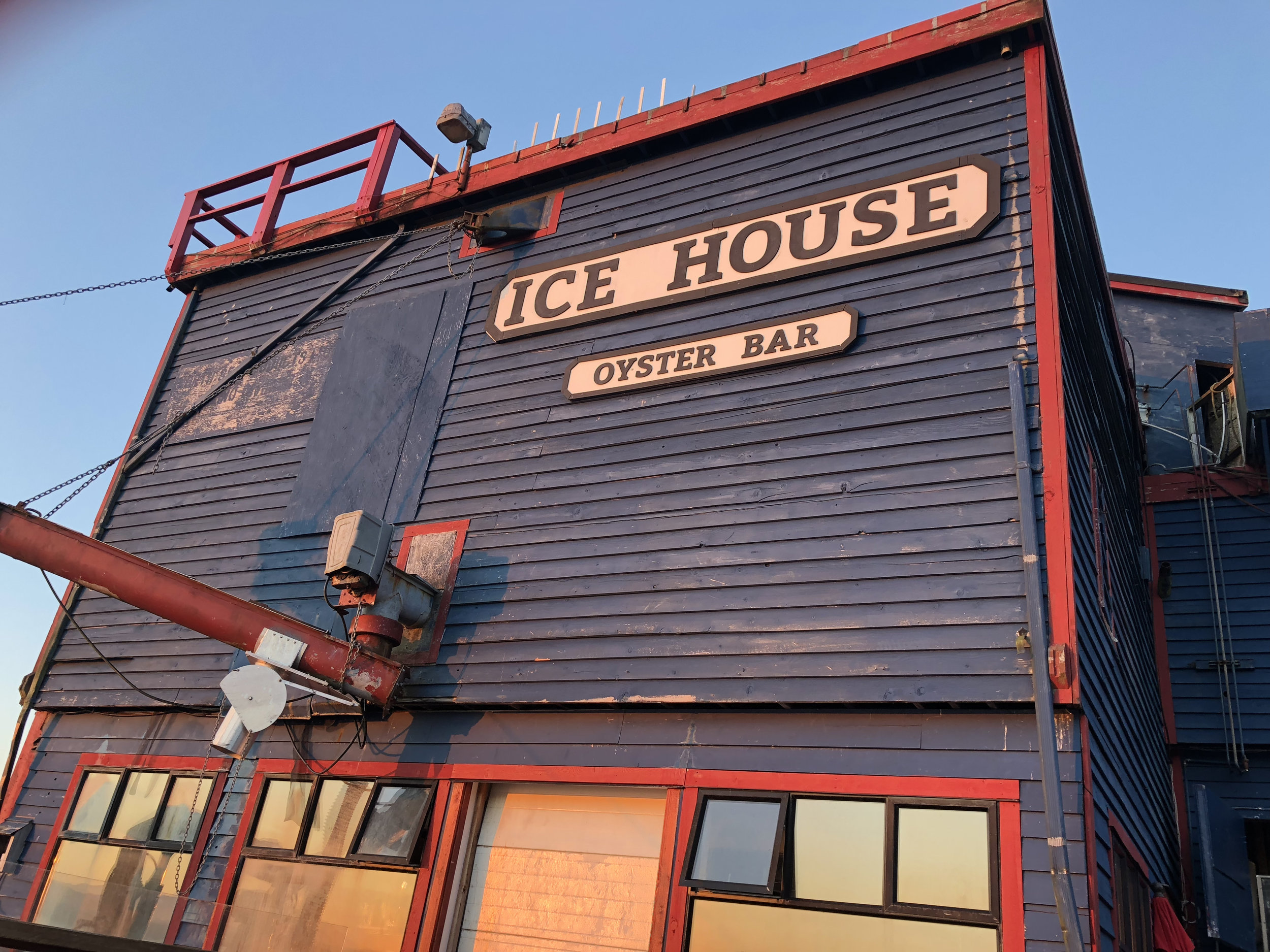 Icehouse Oyster Bar