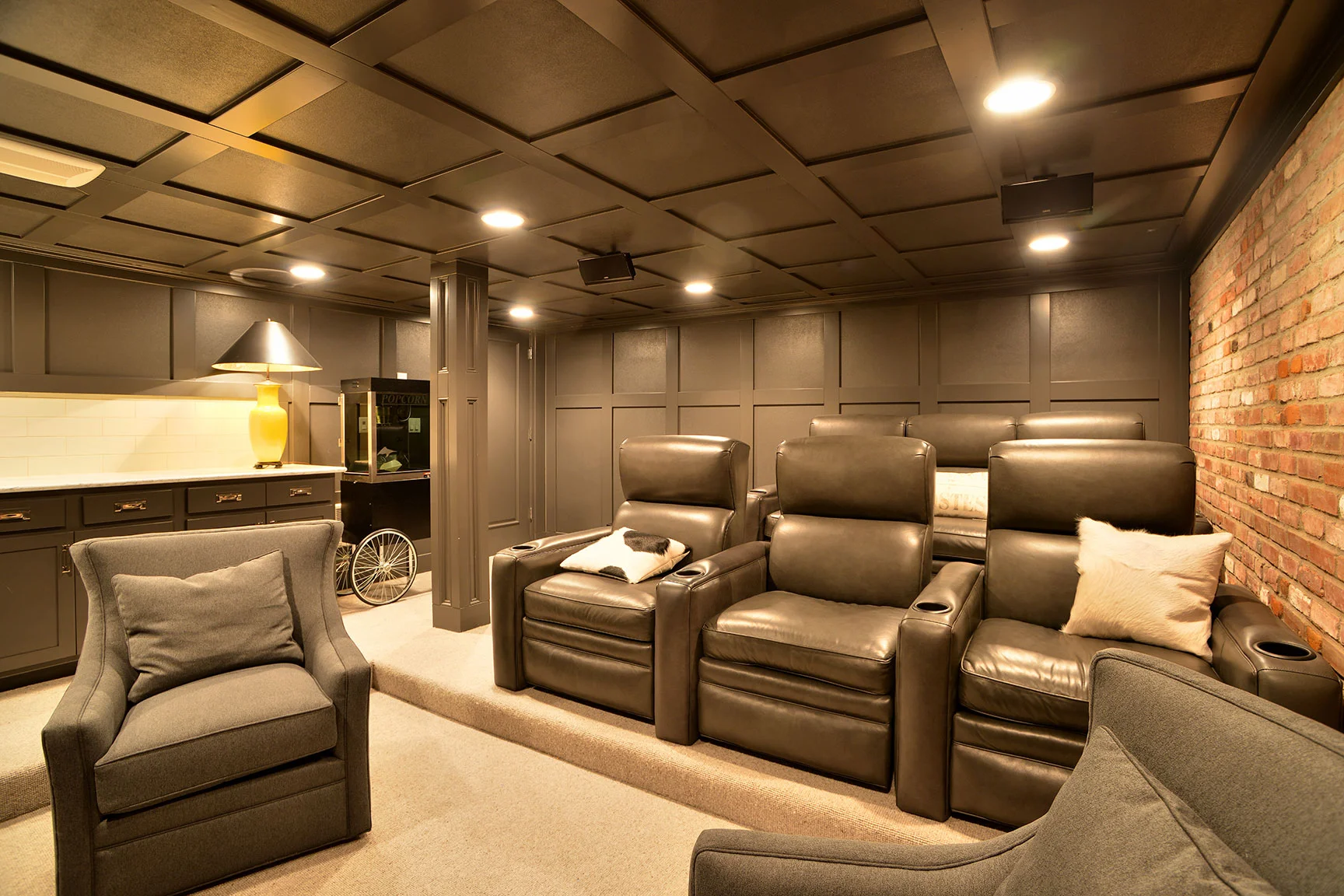 2134NE19thAve-0403fn_lr.jpg