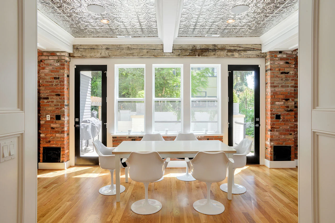 2134NE19thAve-0209fn_lr.jpg