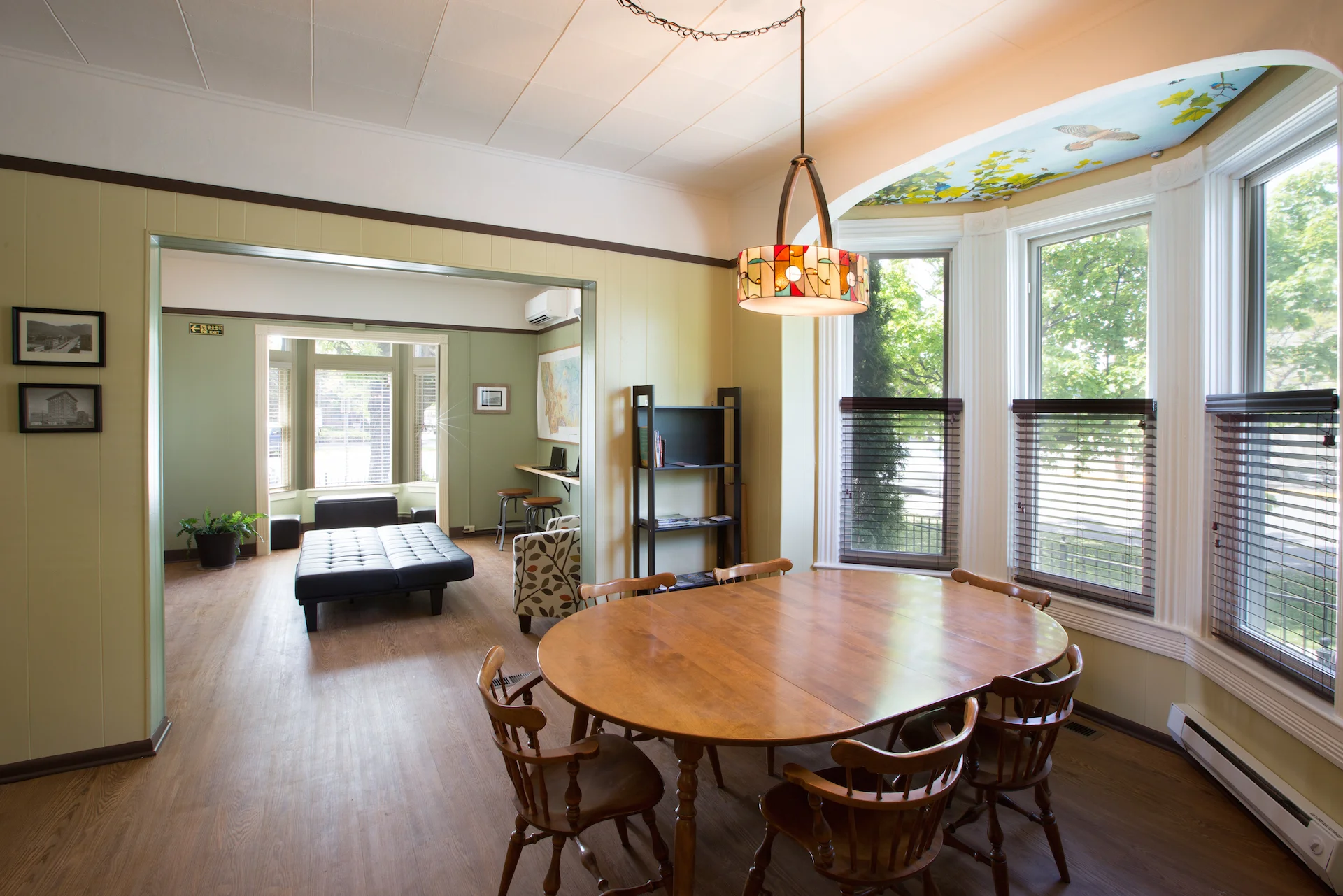 Shady_Spruce_Hostel_Pam_Voth_Photography_010.jpg