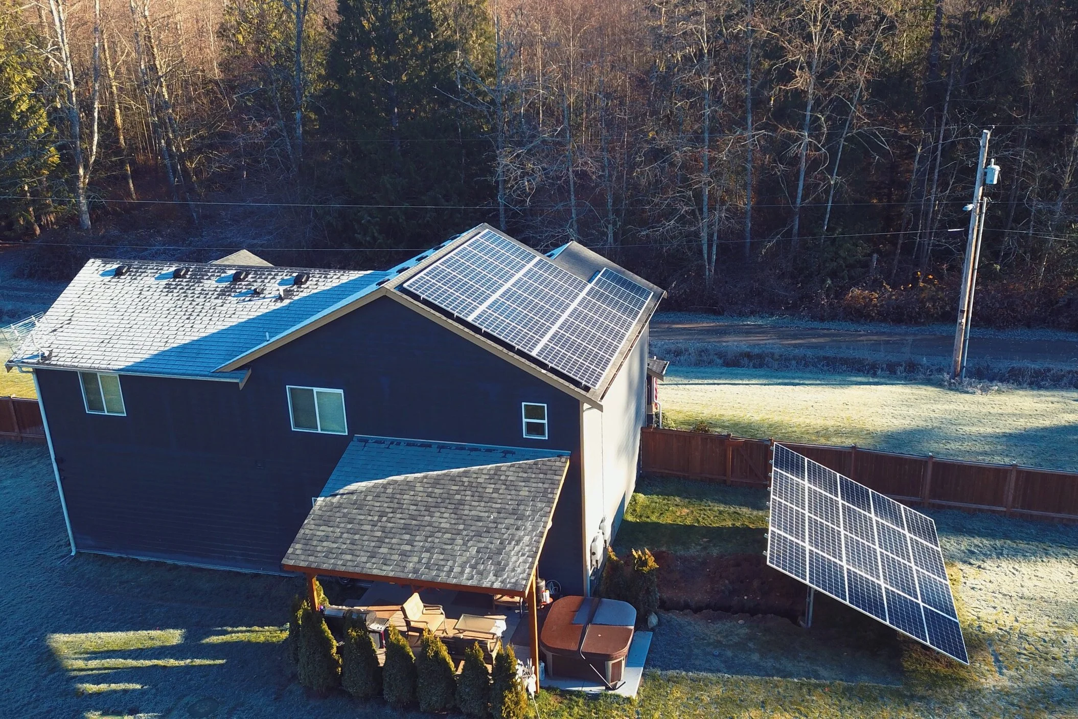 Roof++plus+ground+mount+solar+install+Washington