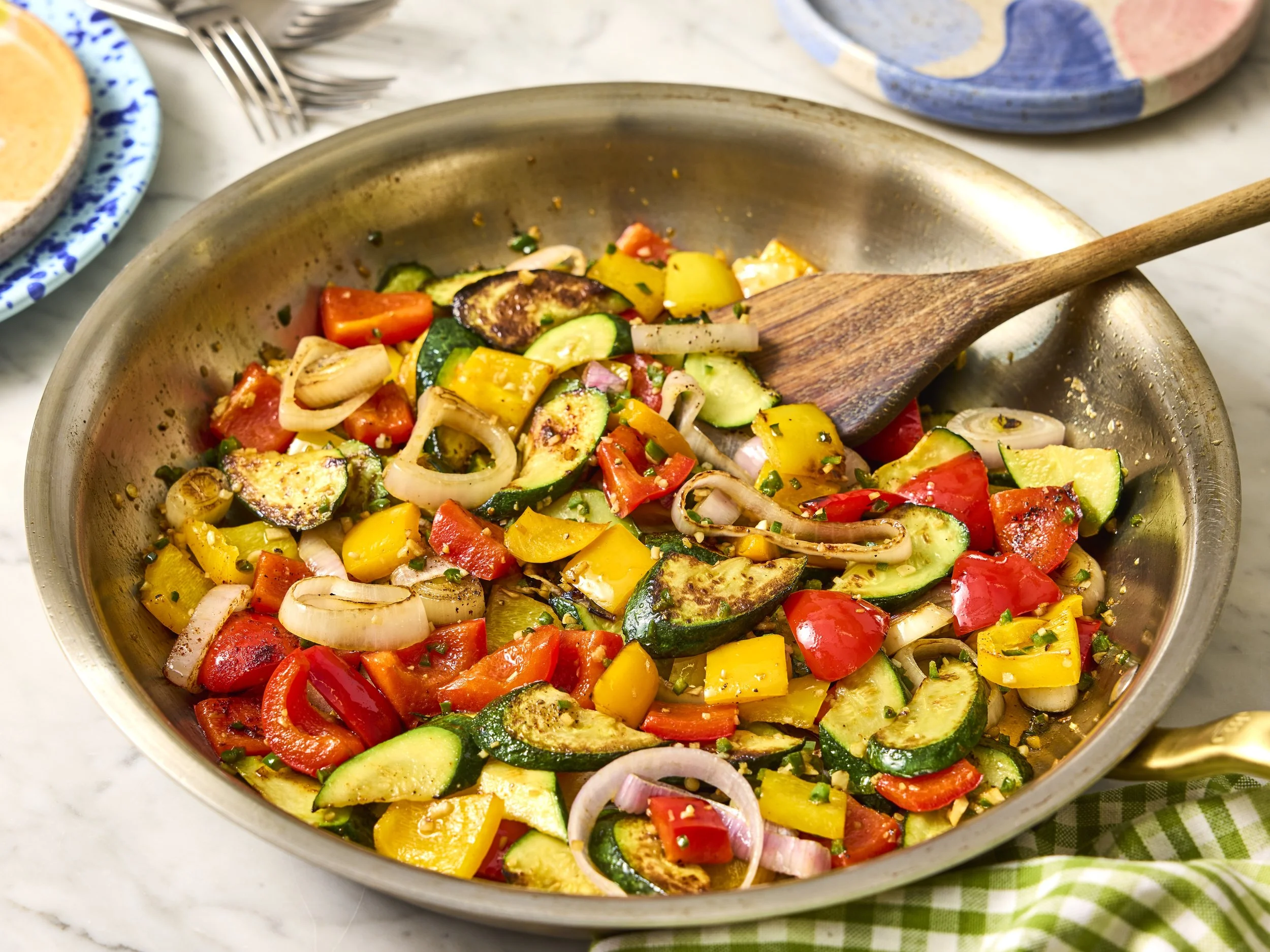 232941-Garlic-Vegetable-Saute-PIFS-071-4x3-010-1.jpeg
