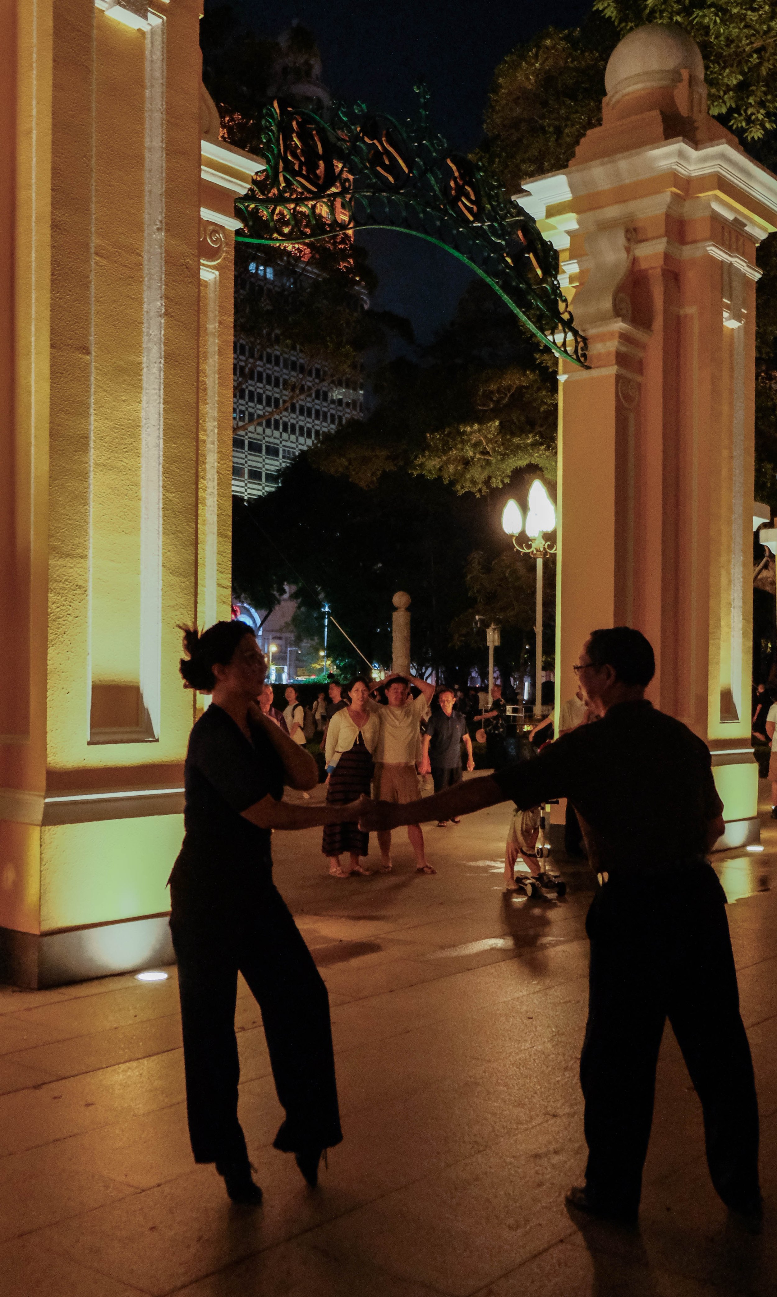 Guangzhou- Lovers Dance II.jpg