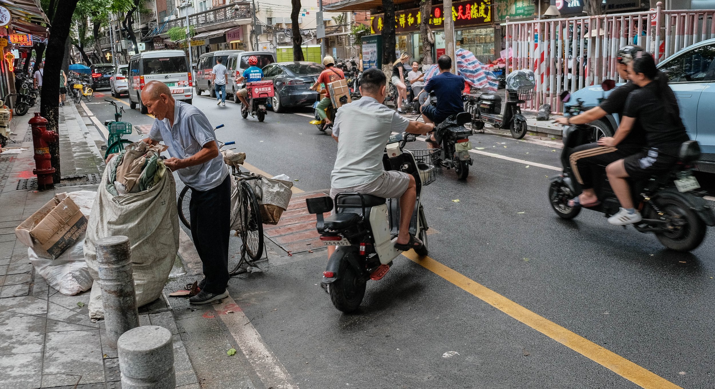 Guangzhou - The streets Flow.jpg