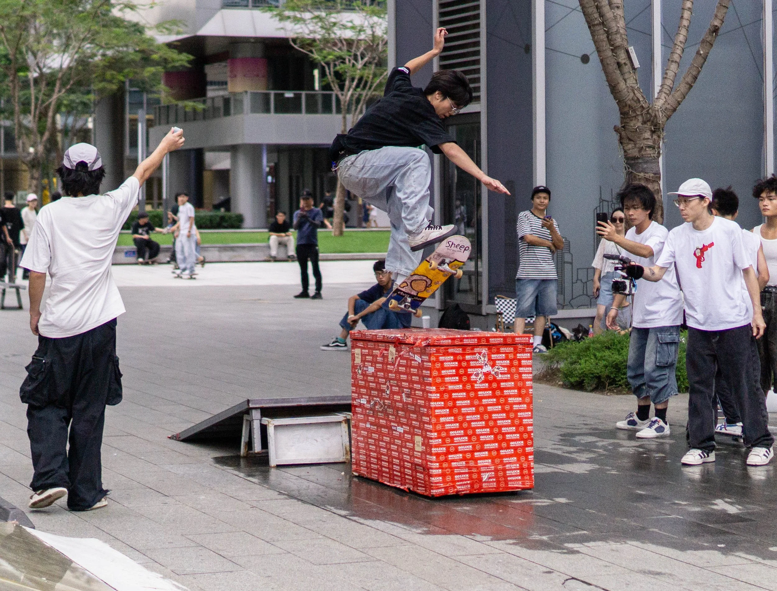 China - Guangzhou - Skaters_-6.jpg