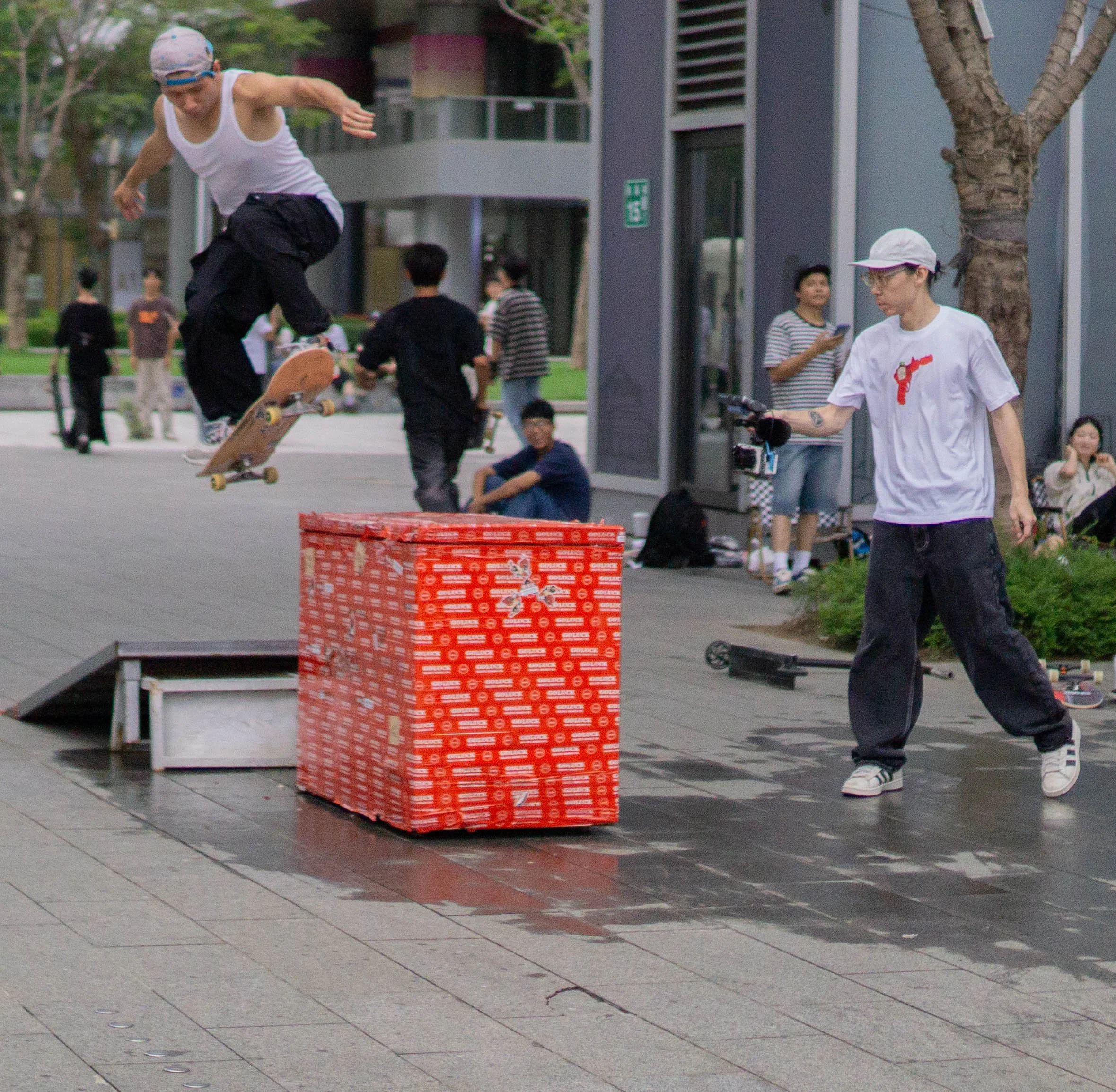 China - Guangzhou - Skaters_-7.jpg