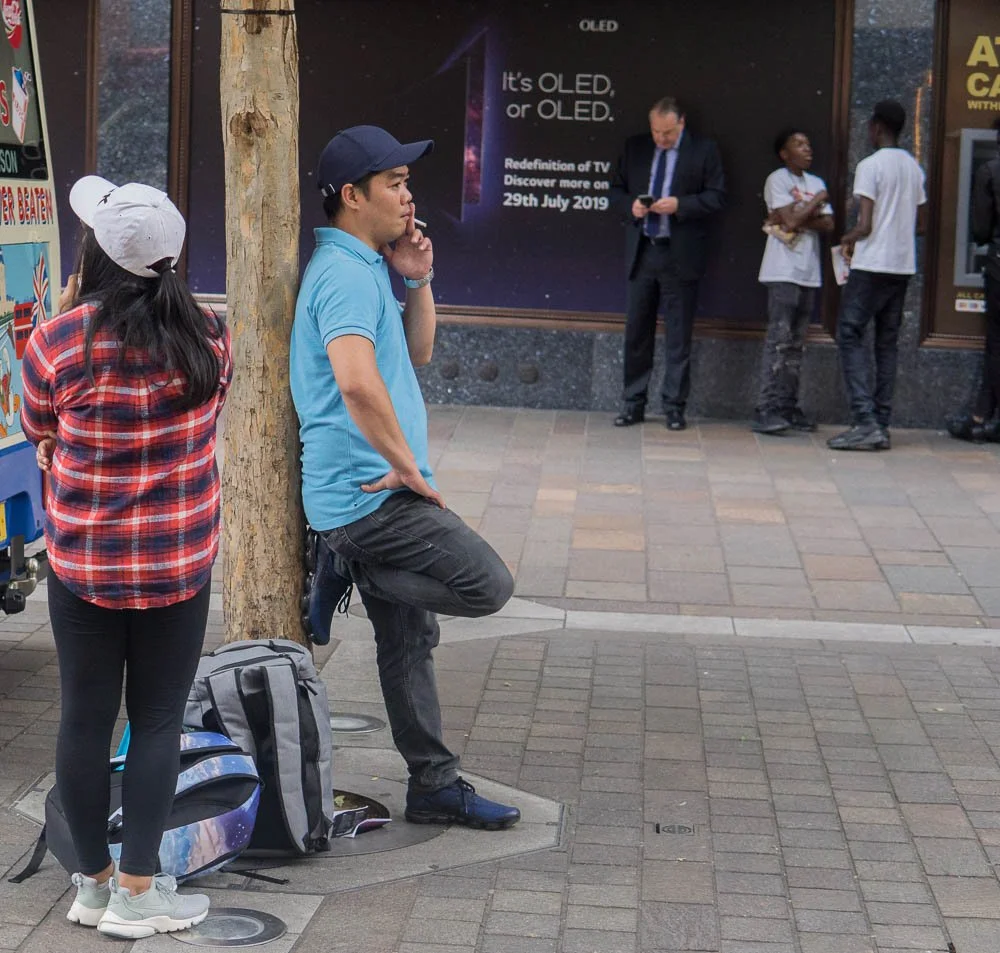 London - Knigtsbridge- Smokers Group (1 of 1).jpg