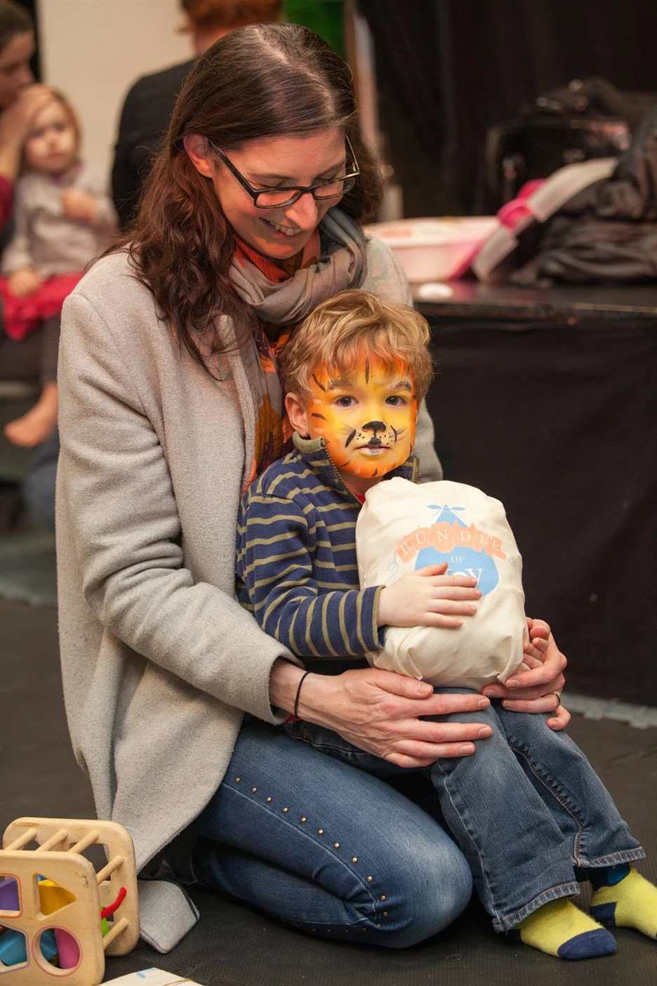 The Gift a Bundle campaign asks parents to pass outgrown kids clothing onto local groups. Picture: Hubbub.