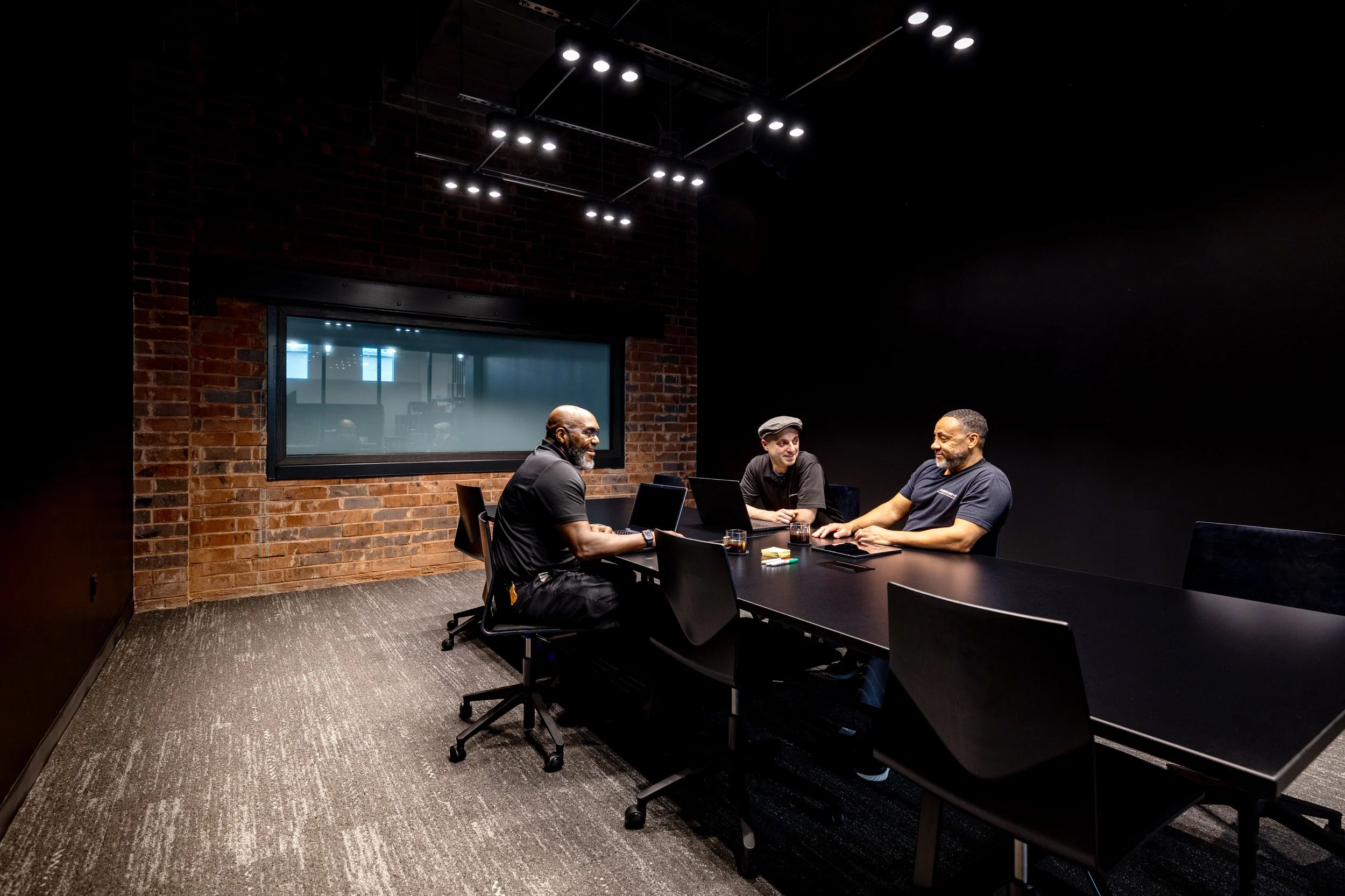  Switchable smart glass provides a dynamic connection between the server and meeting rooms. Photography by Aaron Schorch. 
